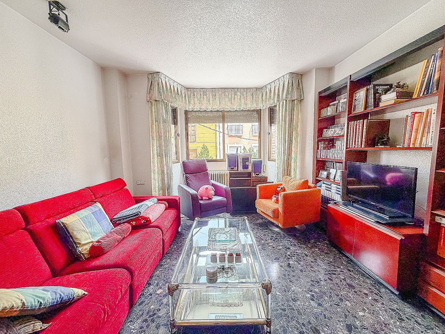 4 Bedroom 2 Bathroom Townhouse in Yecla