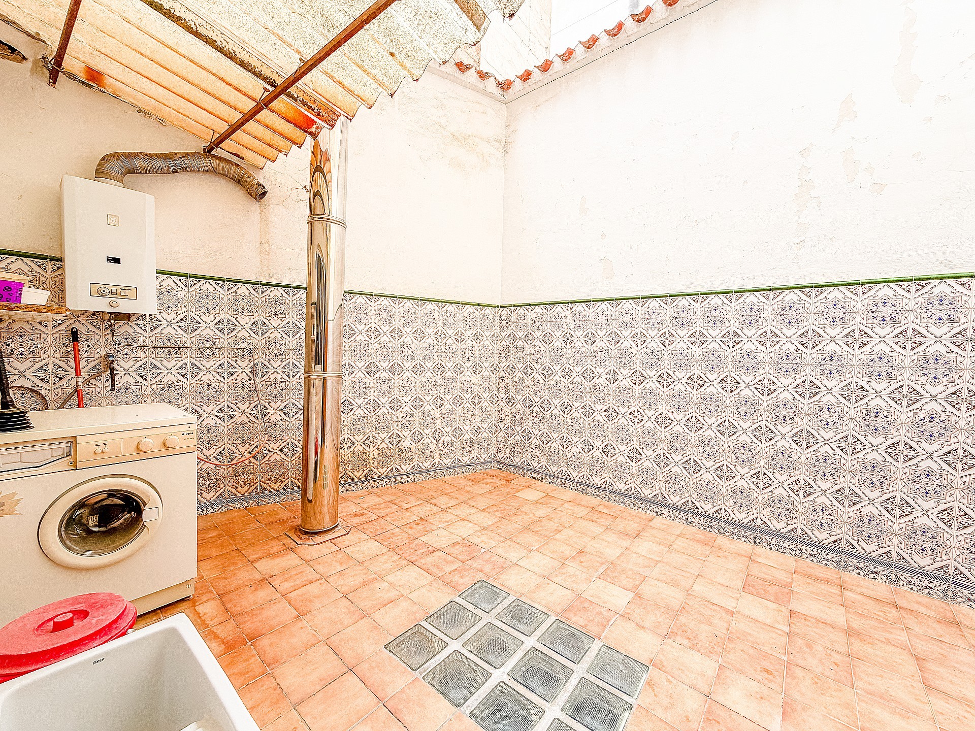 Resale - 4 Bedroom 2 Bathroom Townhouse in Yecla -  - Murcia