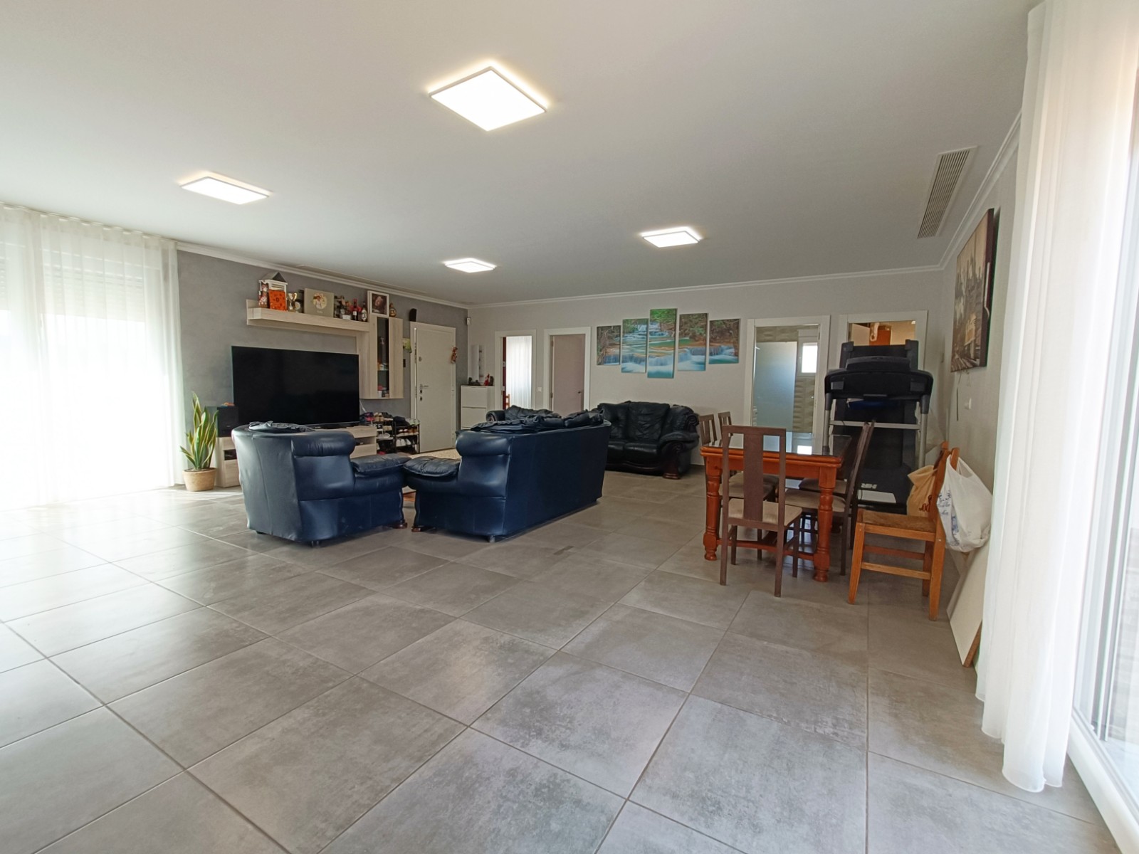 Resale - 4 Bedroom 2 Bathroom Villa in Pinoso -  - Alicante