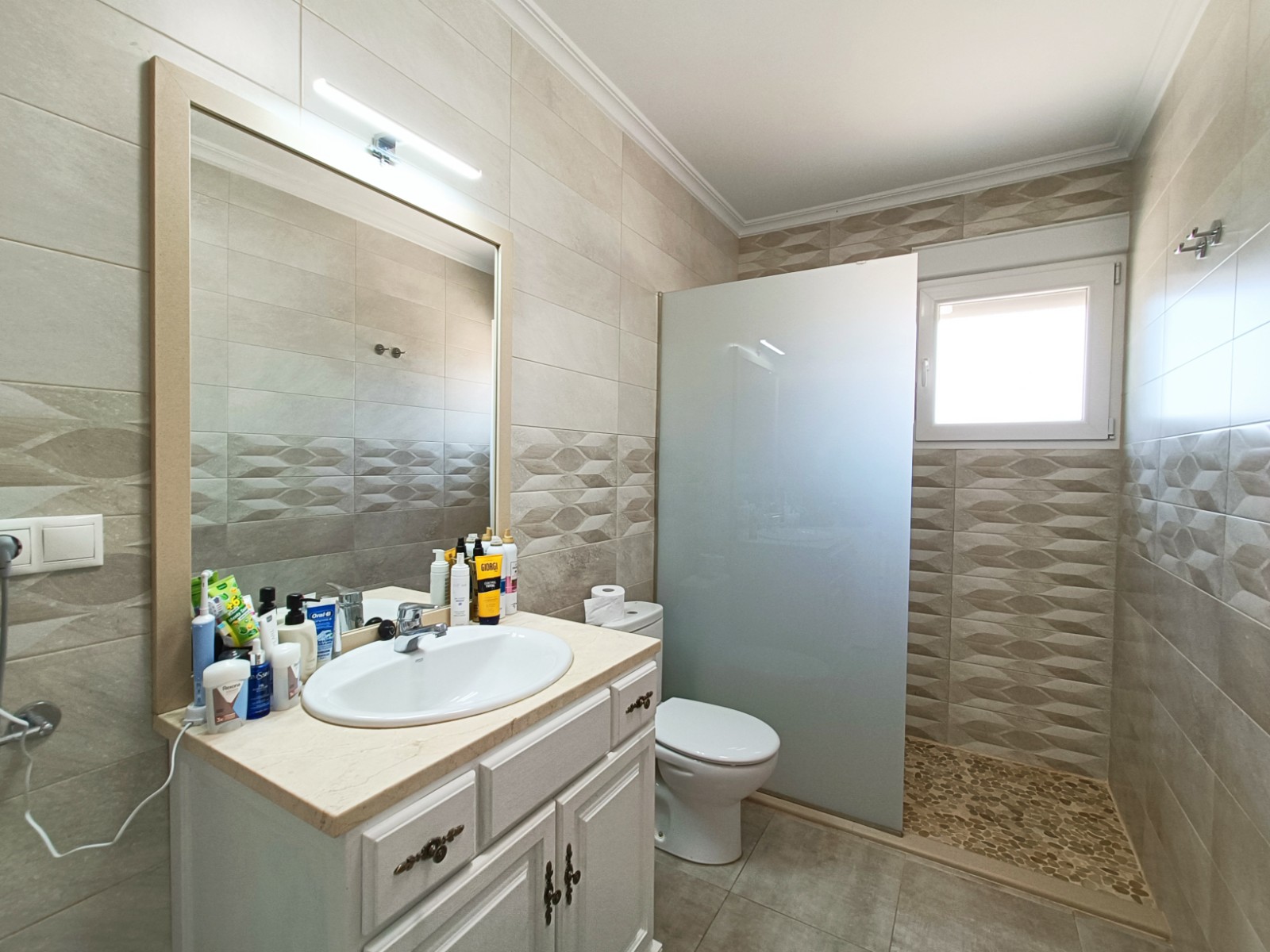 Resale - 4 Bedroom 2 Bathroom Villa in Pinoso -  - Alicante
