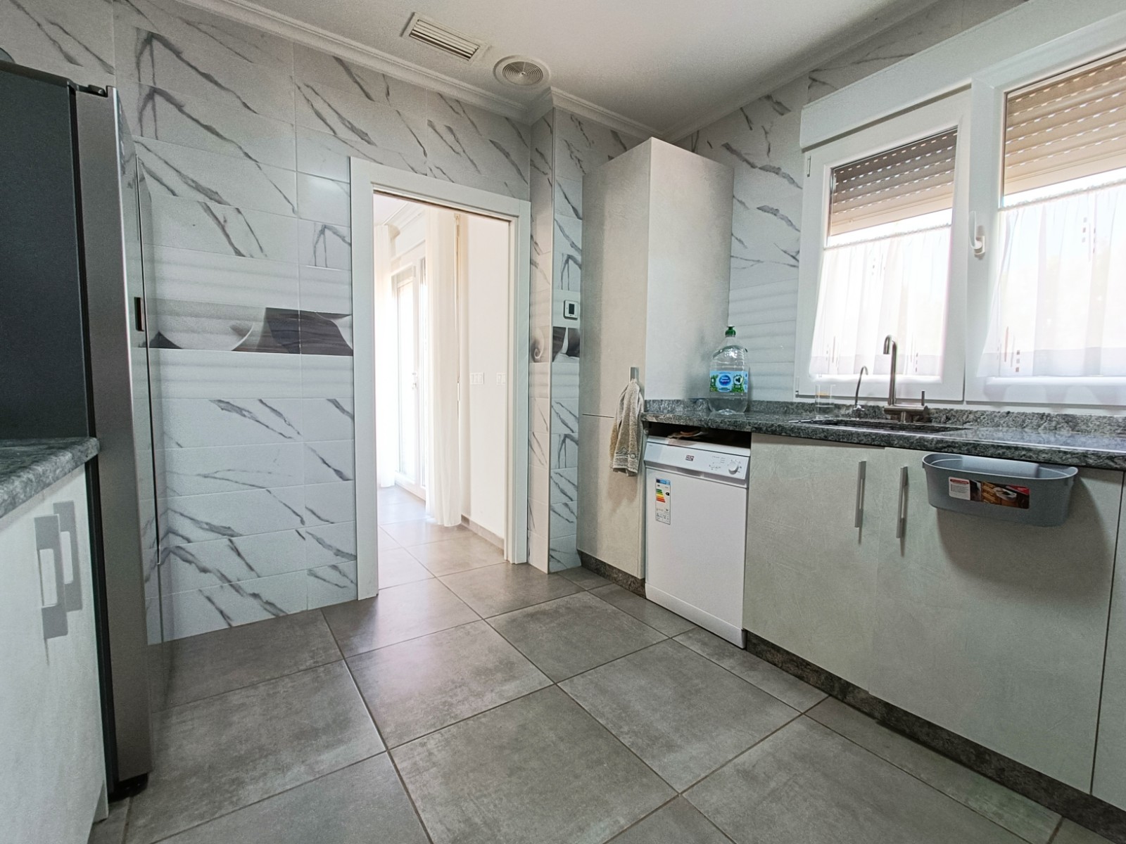 Resale - 4 Bedroom 2 Bathroom Villa in Pinoso -  - Alicante
