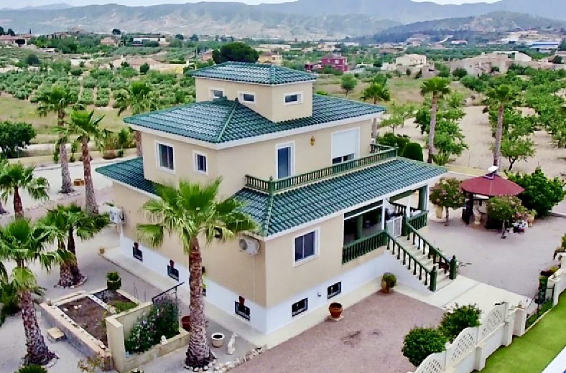 Resale - 4 Bedroom 3 Bathroom Villa in Macisvenda -  - Murcia