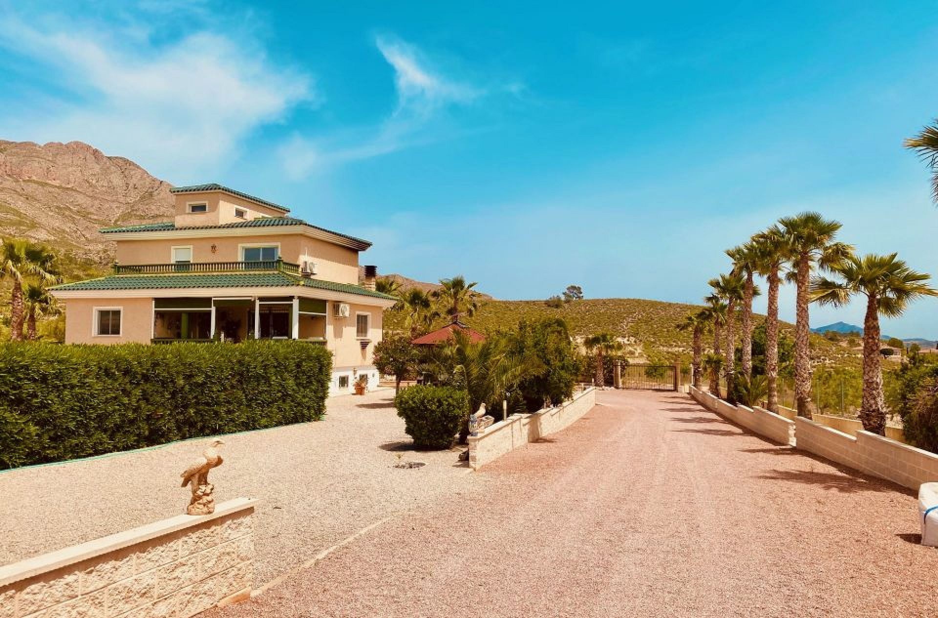Resale - 4 Bedroom 3 Bathroom Villa in Macisvenda -  - Murcia