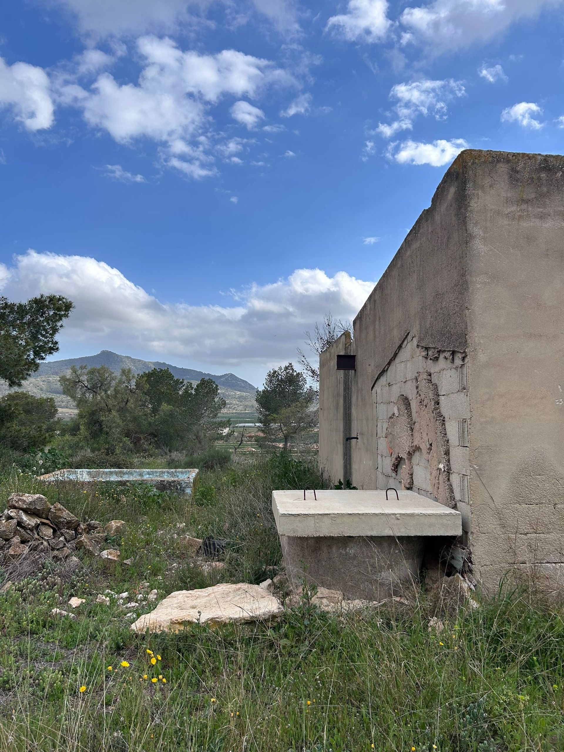 Resale - 5 Bedroom 2 Bathroom Restoration Project in Hondón de las Nieves -  - Alicante