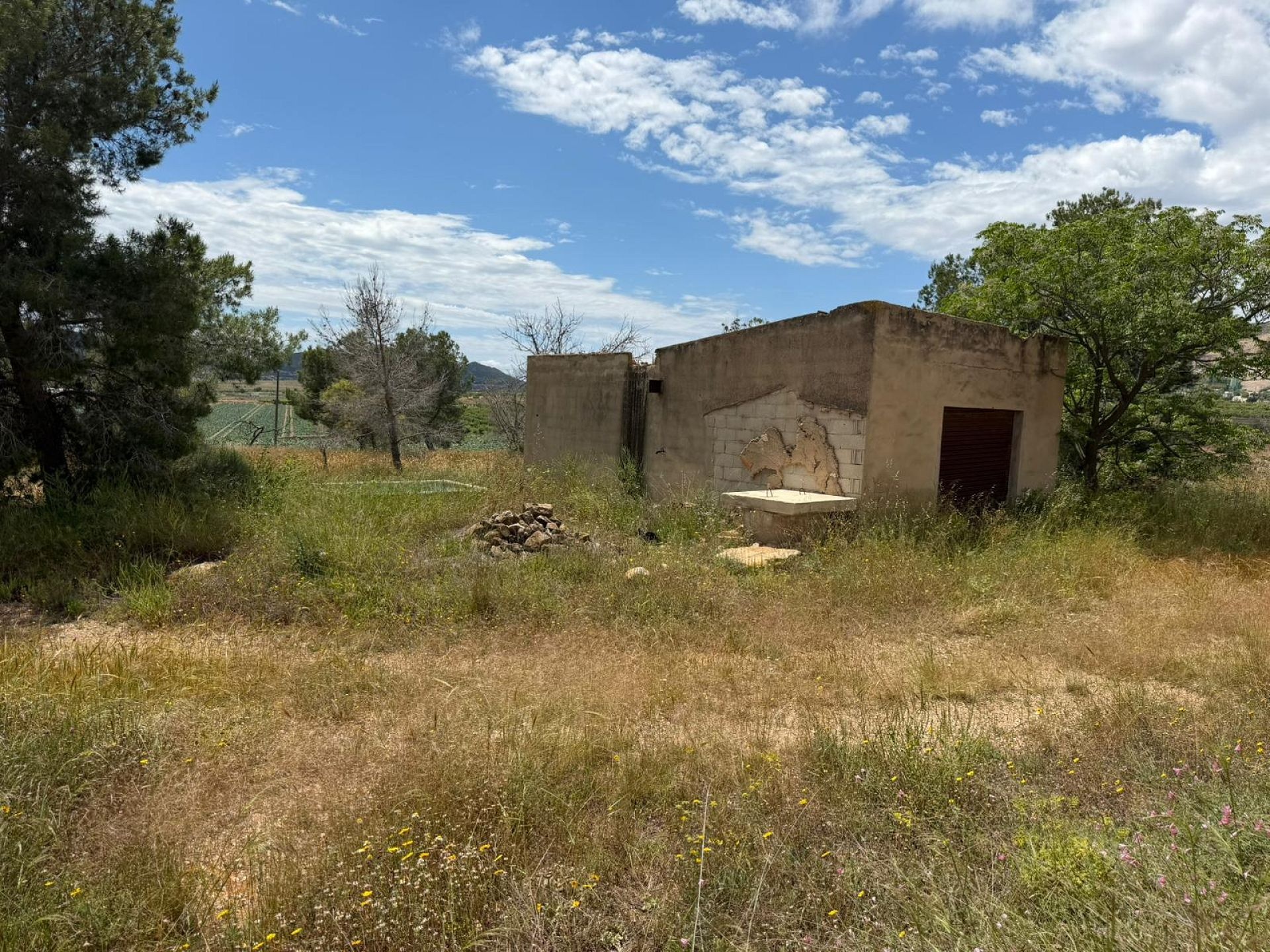 Resale - 5 Bedroom 2 Bathroom Restoration Project in Hondón de las Nieves -  - Alicante