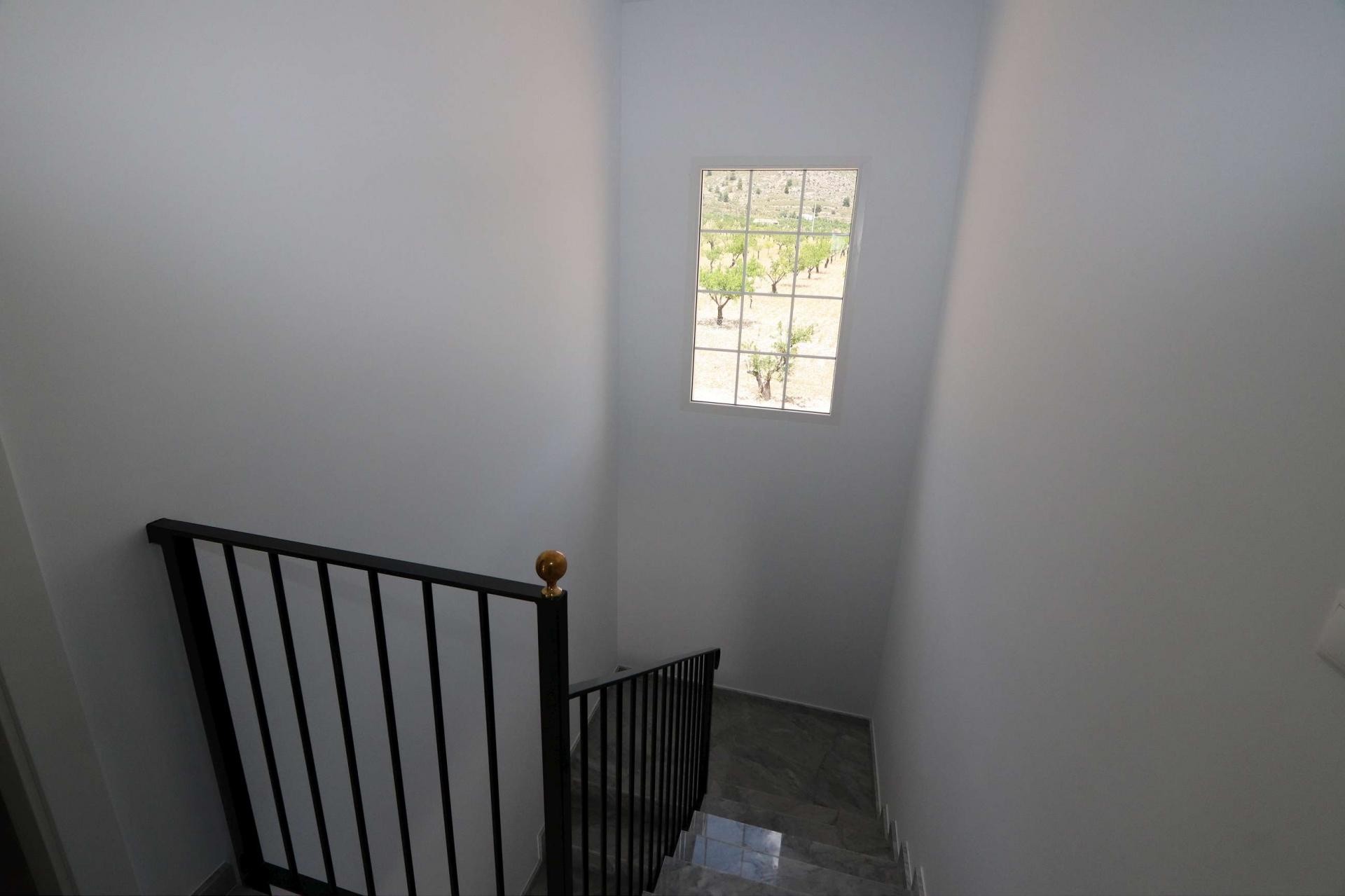 Resale - 4 Bedroom 4 Bathroom Villa in Sax -  - Alicante