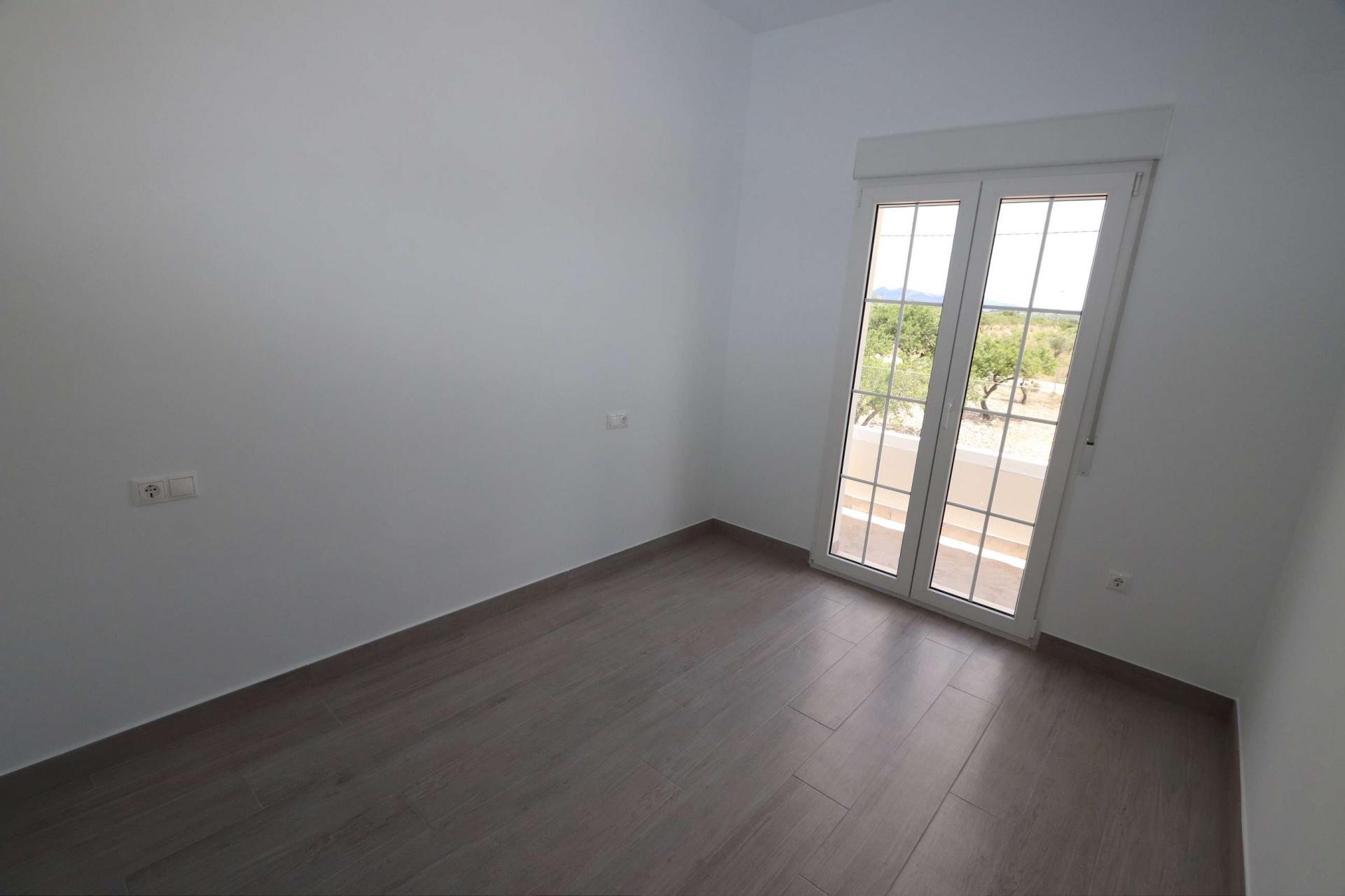 Resale - 4 Bedroom 4 Bathroom Villa in Sax -  - Alicante