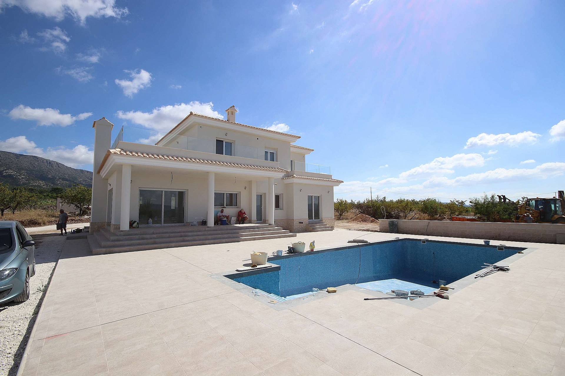 Resale - 4 Bedroom 3 Bathroom Villa in Sax -  - Alicante