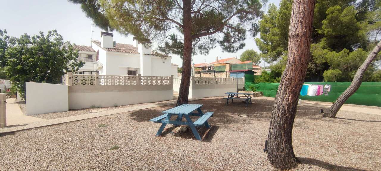 Resale - 9 Bedroom 6 Bathroom Commercial in Ayora - , Ayora, Valencia, Spain - Valencia