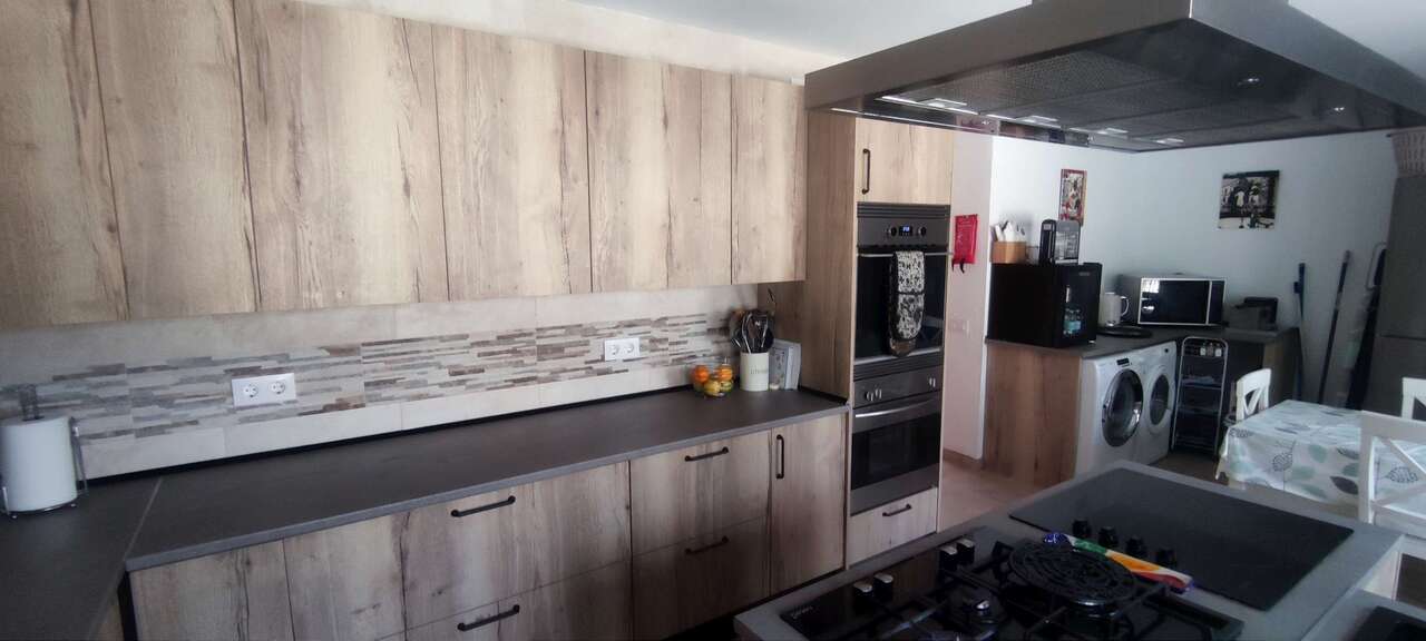 Resale - 9 Bedroom 6 Bathroom Commercial in Ayora - , Ayora, Valencia, Spain - Valencia