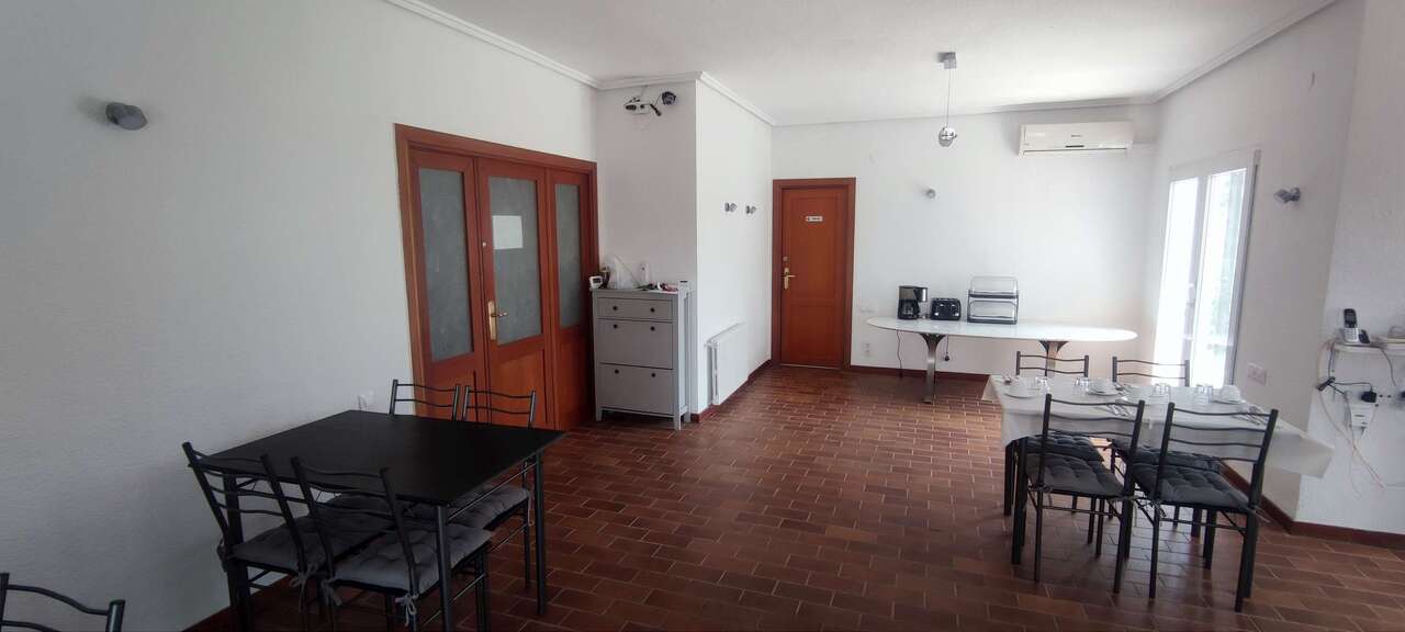 Resale - 9 Bedroom 6 Bathroom Commercial in Ayora - , Ayora, Valencia, Spain - Valencia