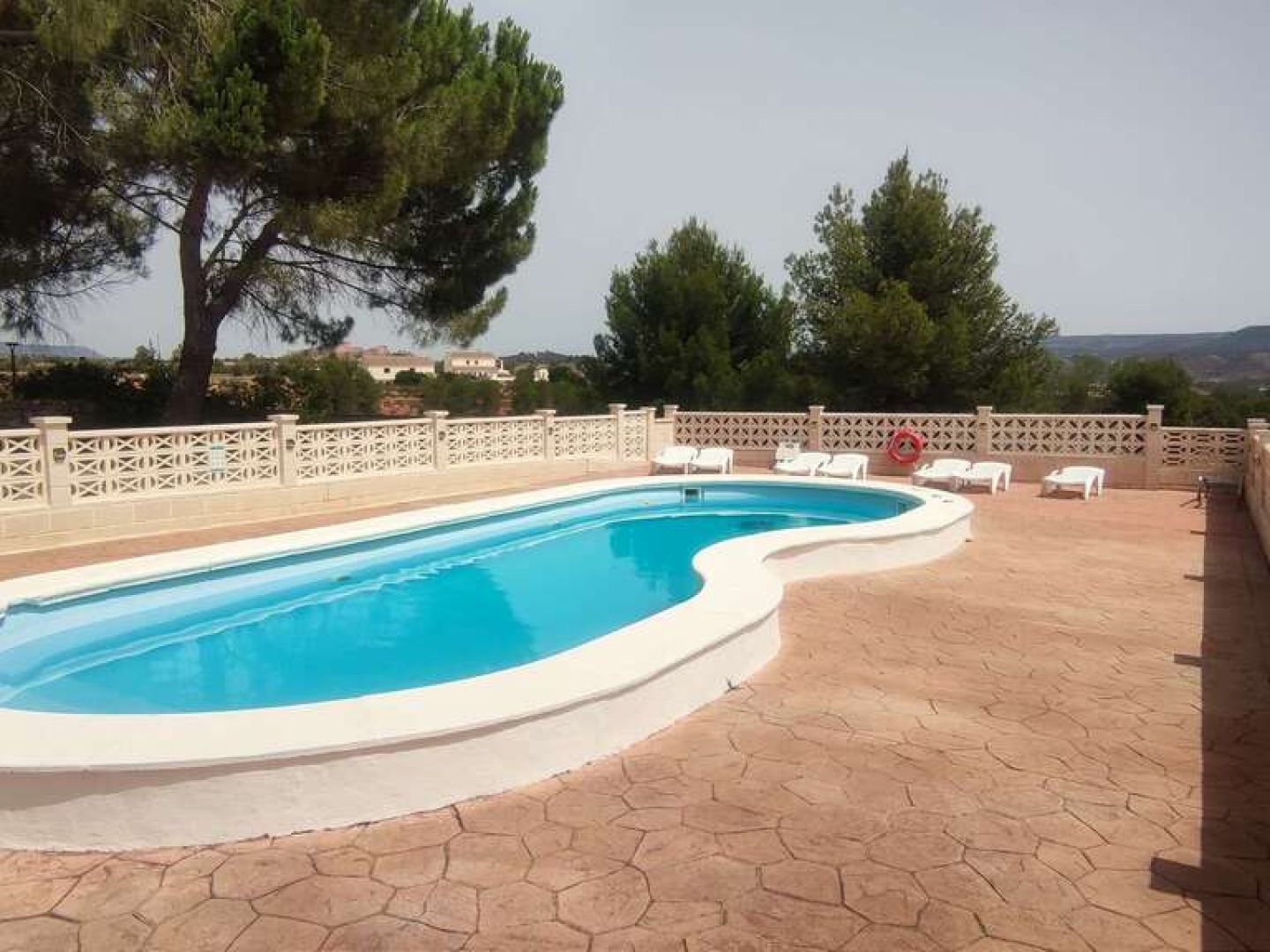 9 Bedroom 6 Bathroom Commercial in Ayora