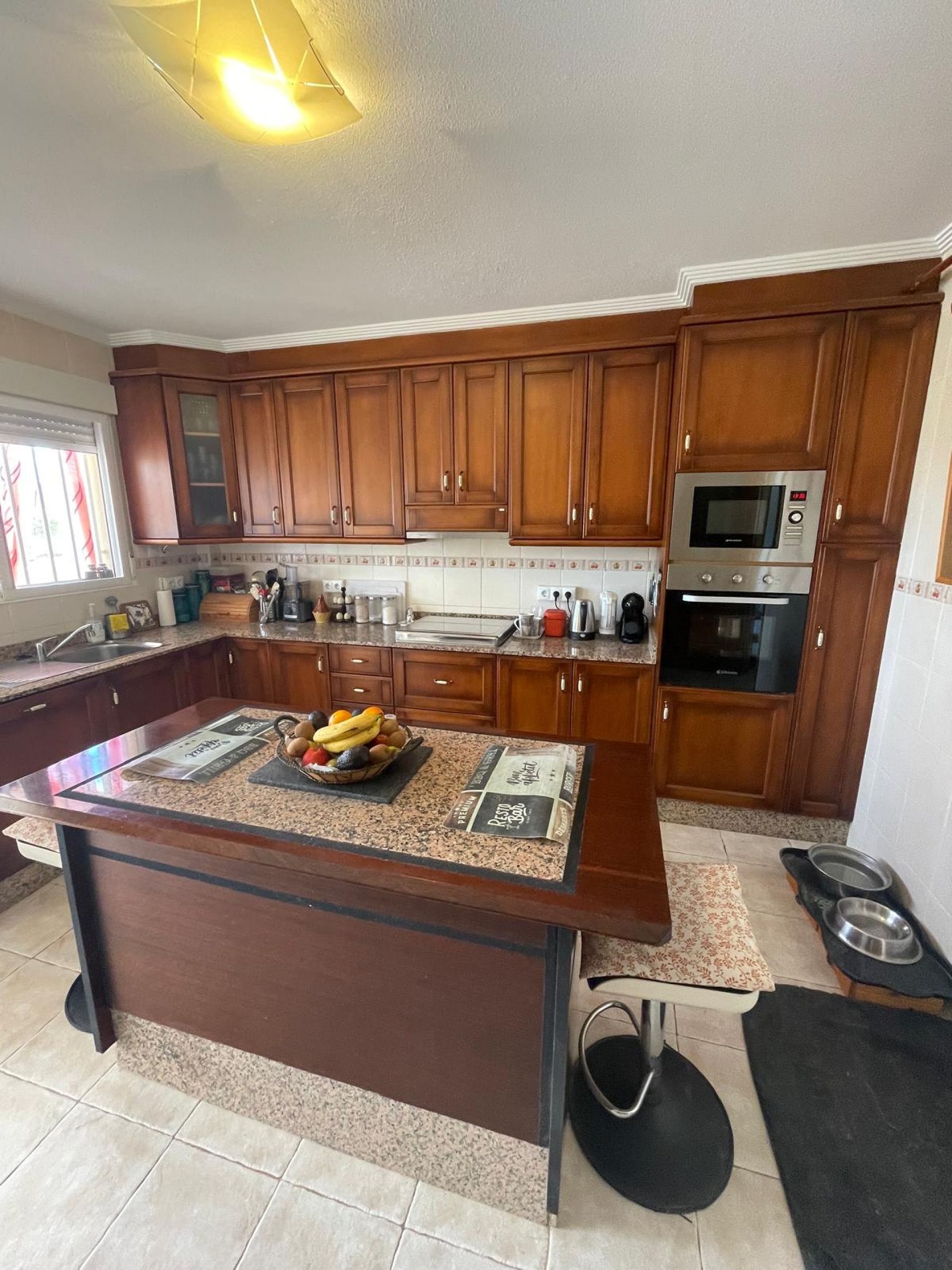 Sold - 4 Bedroom 3 Bathroom Villa in Pinoso -  - Alicante