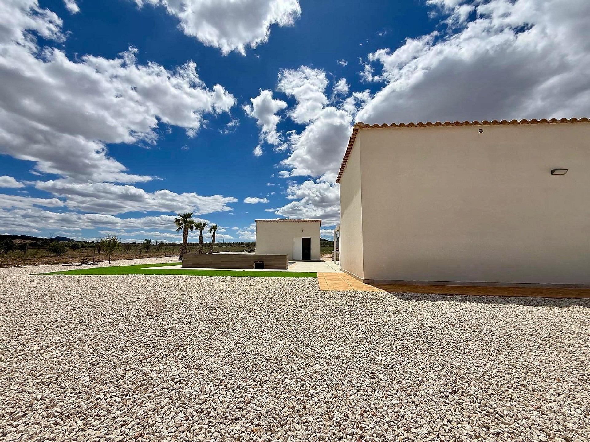 Resale - 3 Bedroom 3 Bathroom Villa in Salinas -  - Alicante