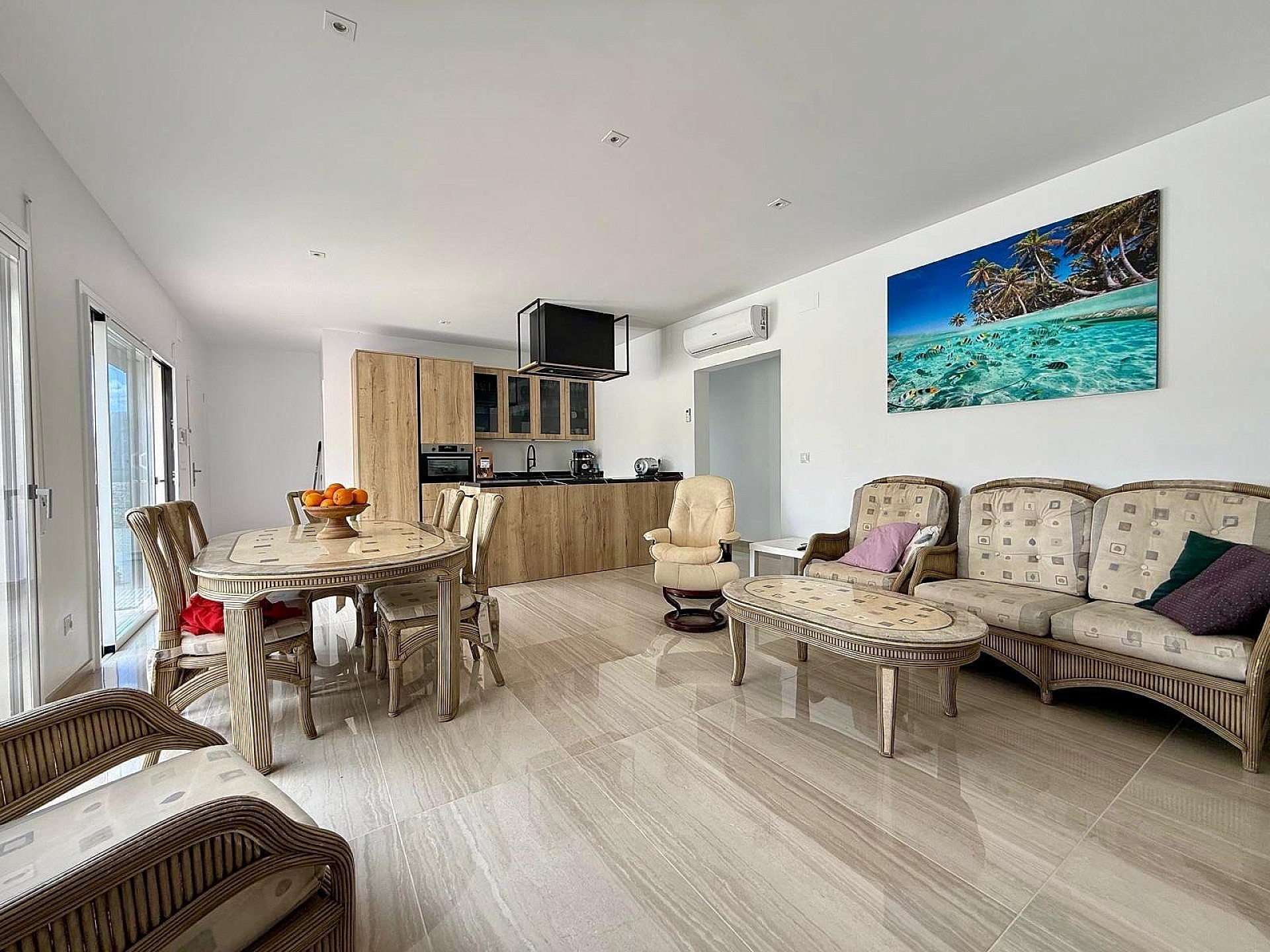 Resale - 3 Bedroom 3 Bathroom Villa in Salinas -  - Alicante