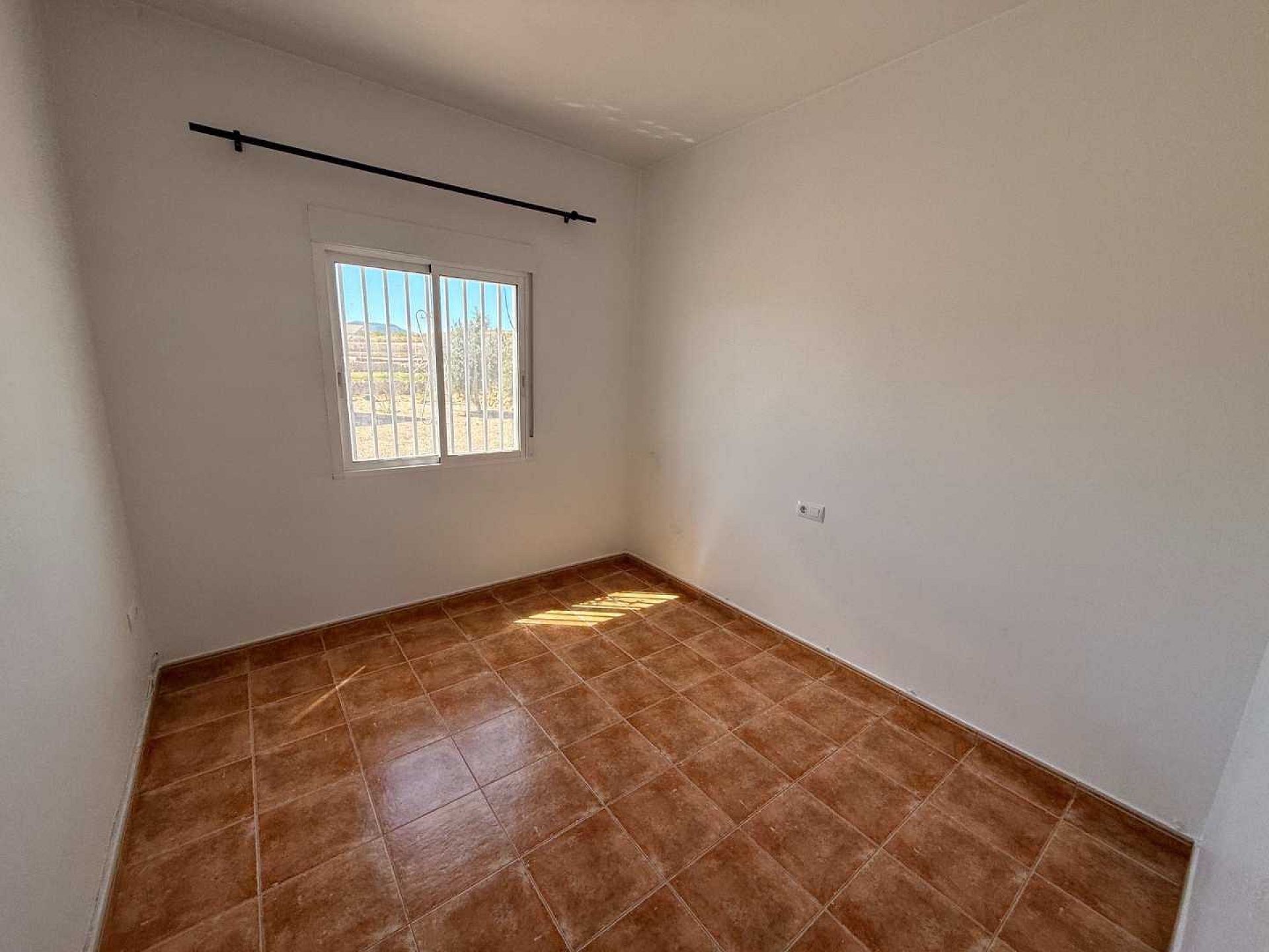 Resale - 3 Bedroom 2 Bathroom Villa in Pinoso -  - Alicante