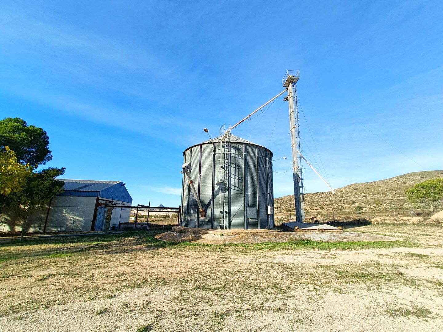 Commercial in Hondón de los Frailes