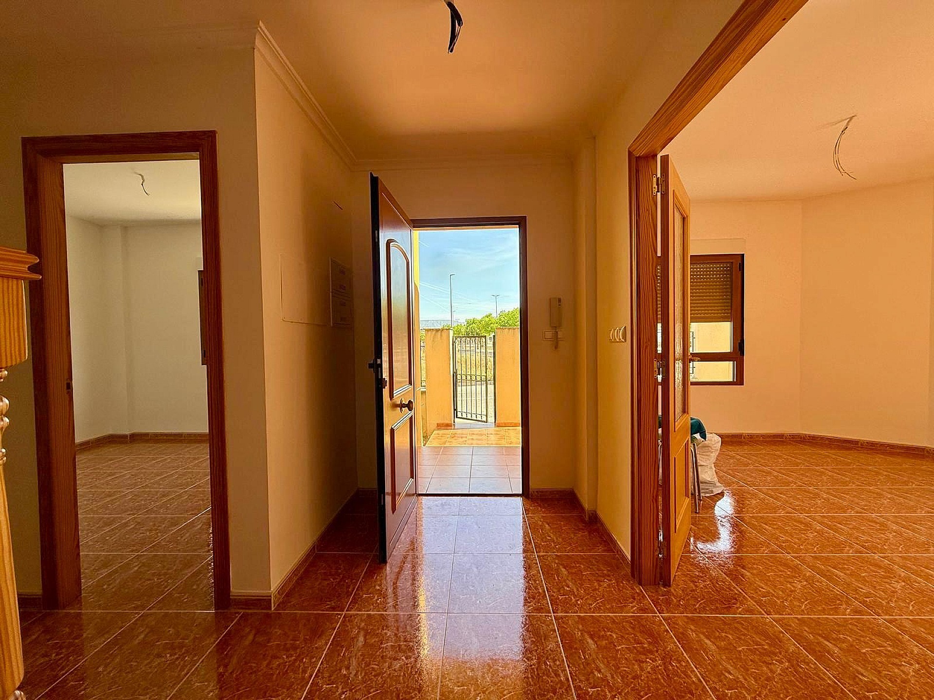 Resale - 4 Bedroom 2 Bathroom Townhouse in Pinoso - , Pinoso, Alicante, Spain - Alicante