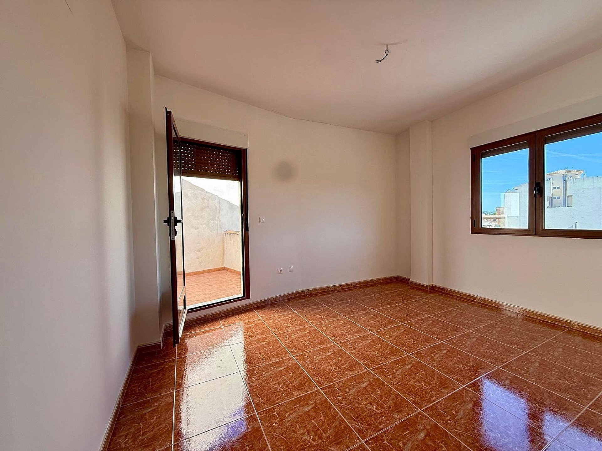 Resale - 4 Bedroom 2 Bathroom Townhouse in Pinoso - , Pinoso, Alicante, Spain - Alicante