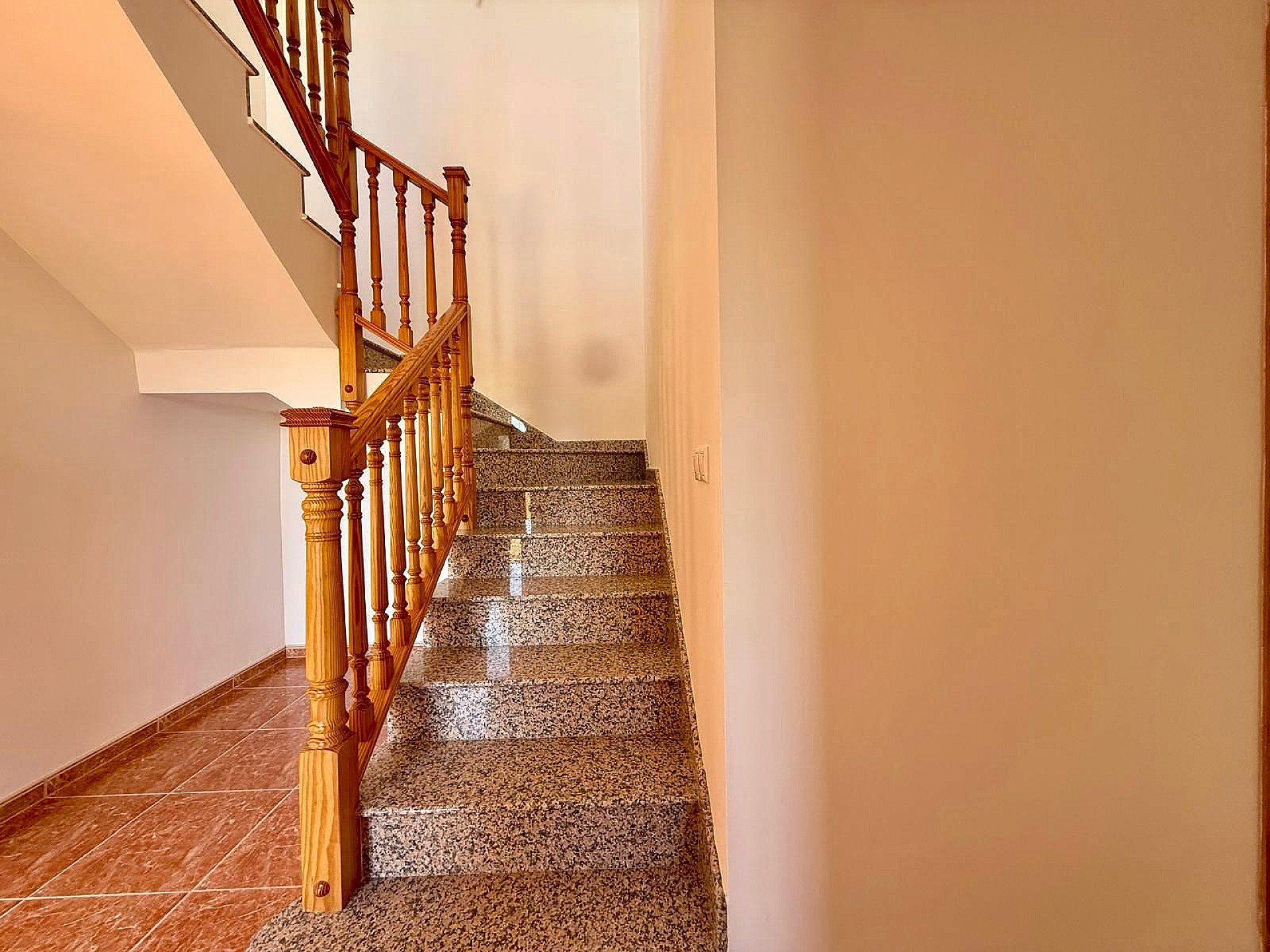 Resale - 4 Bedroom 2 Bathroom Townhouse in Pinoso - , Pinoso, Alicante, Spain - Alicante