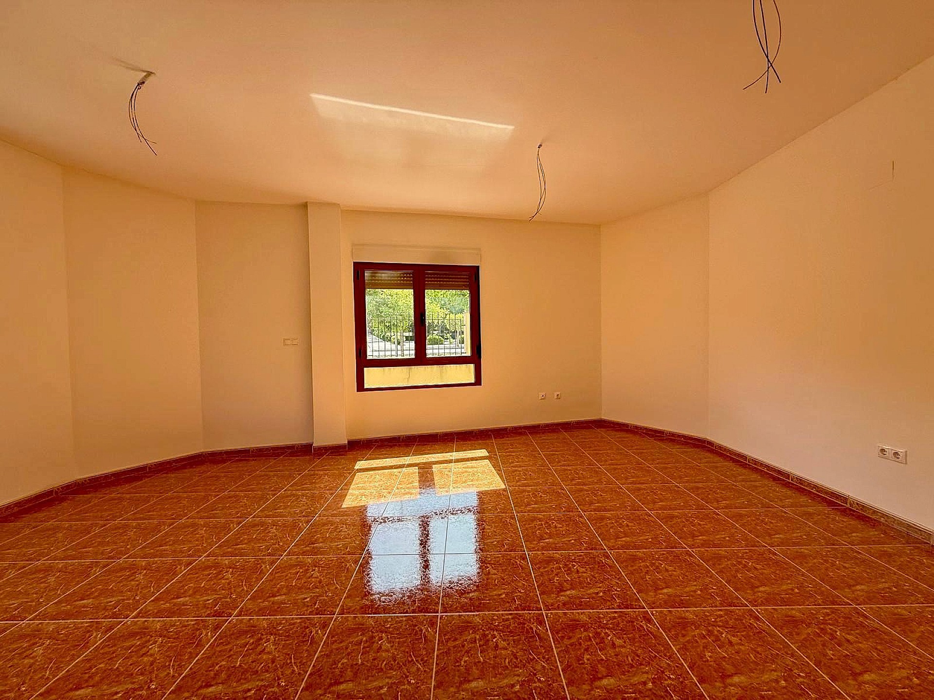 Resale - 4 Bedroom 2 Bathroom Townhouse in Pinoso - , Pinoso, Alicante, Spain - Alicante