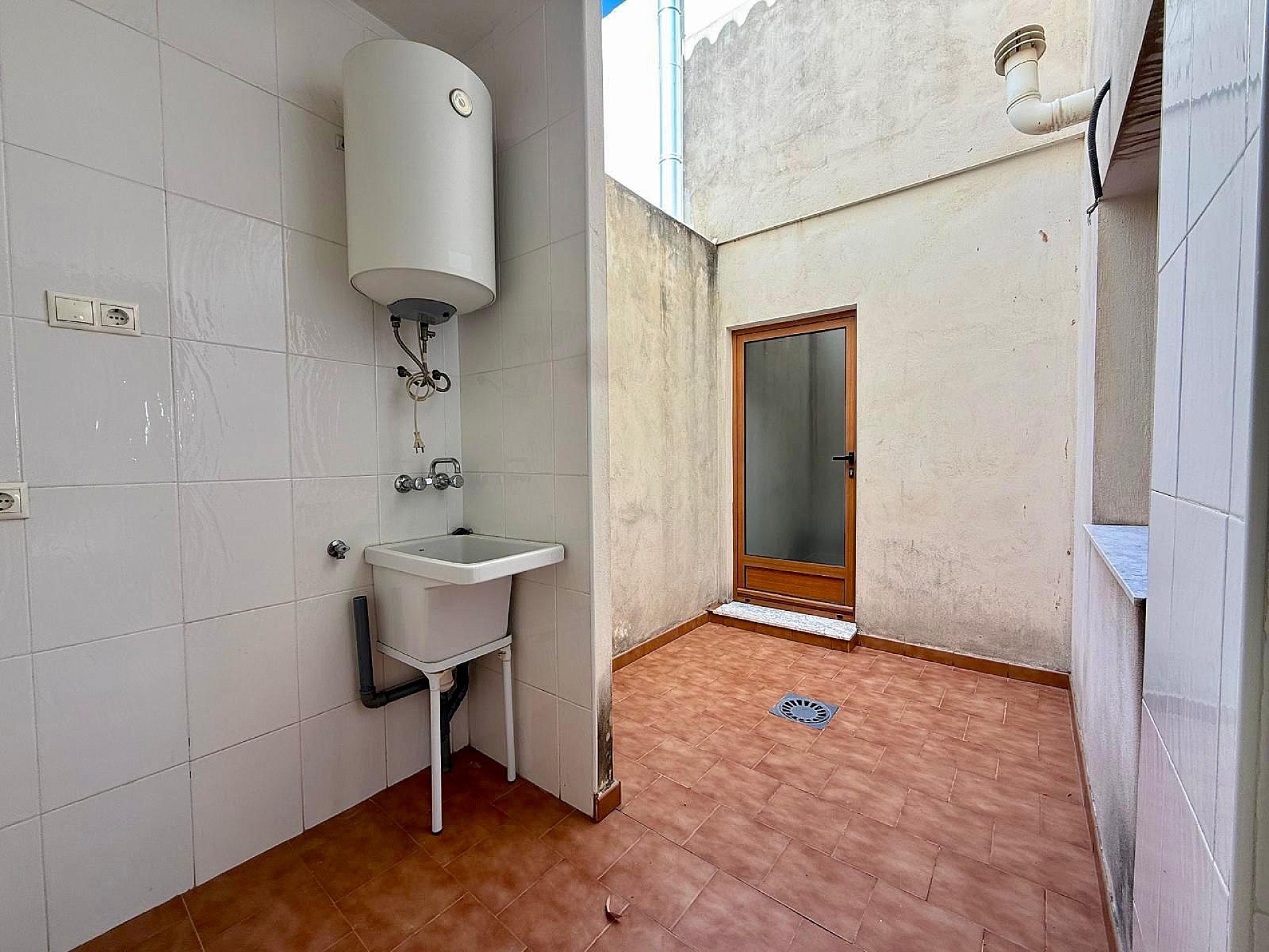 Resale - 4 Bedroom 2 Bathroom Townhouse in Pinoso - , Pinoso, Alicante, Spain - Alicante