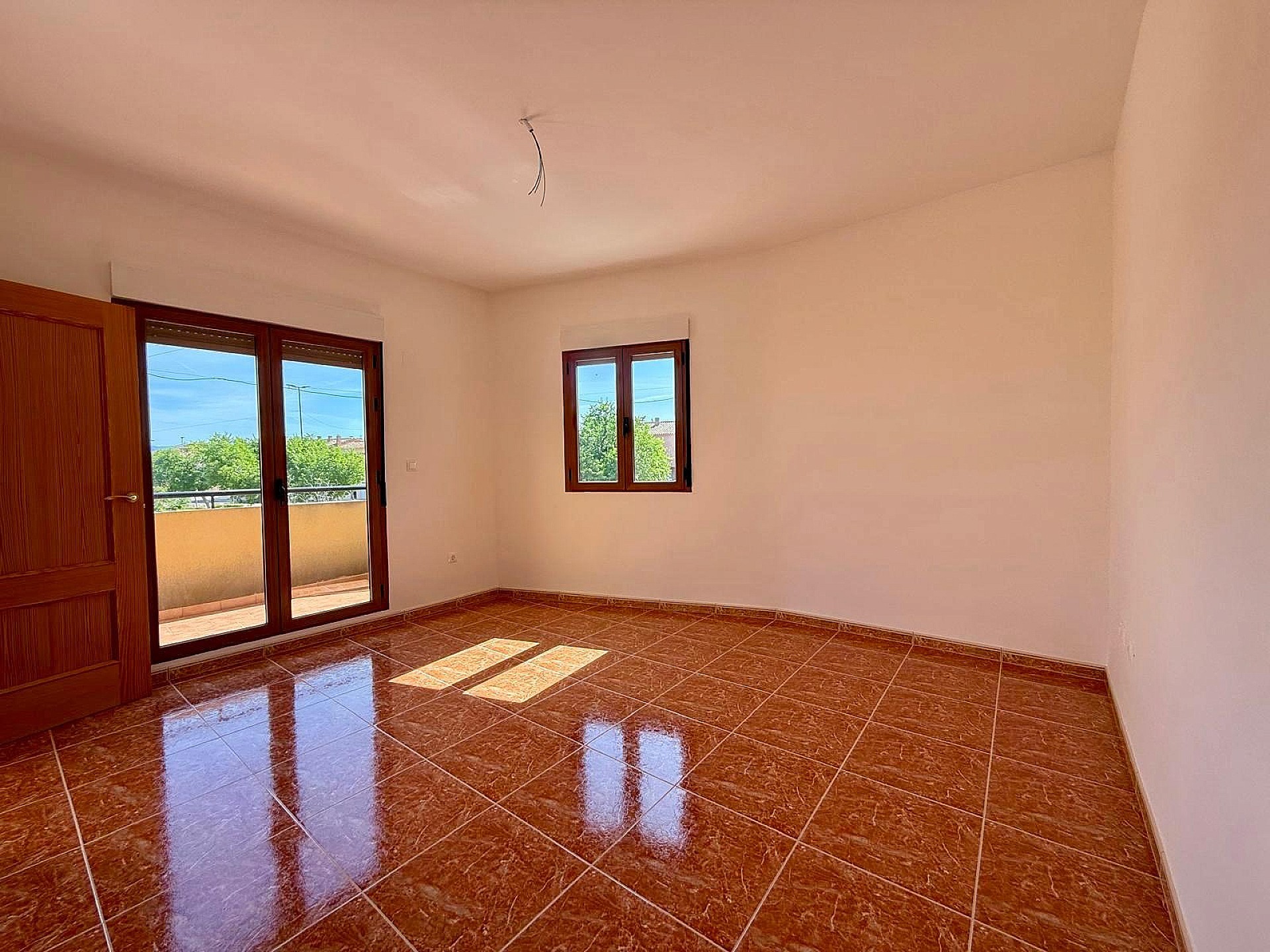 Resale - 4 Bedroom 2 Bathroom Townhouse in Pinoso - , Pinoso, Alicante, Spain - Alicante