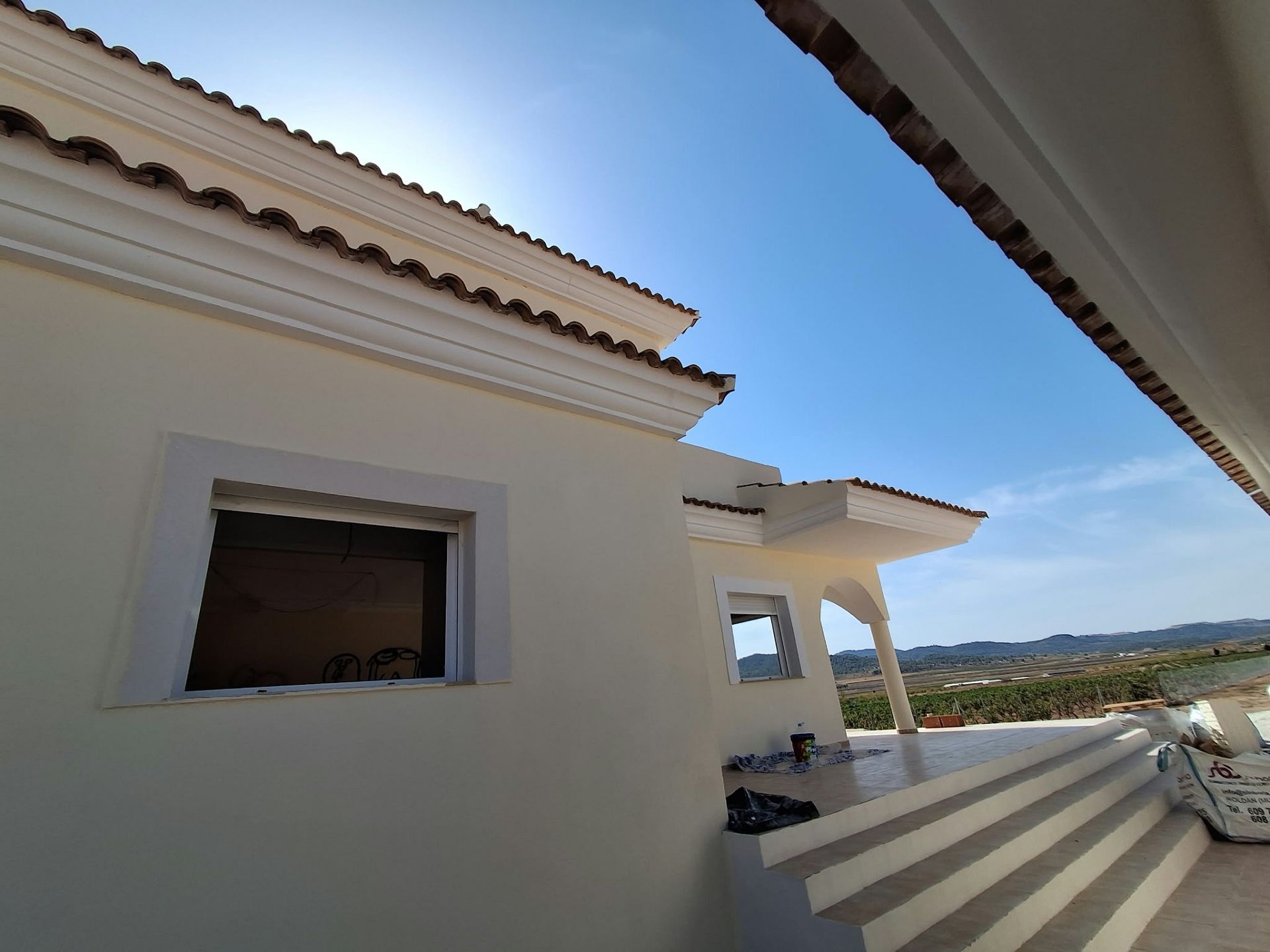 Resale - 5 Bedroom 3 Bathroom Country house in Pinoso -  - Alicante