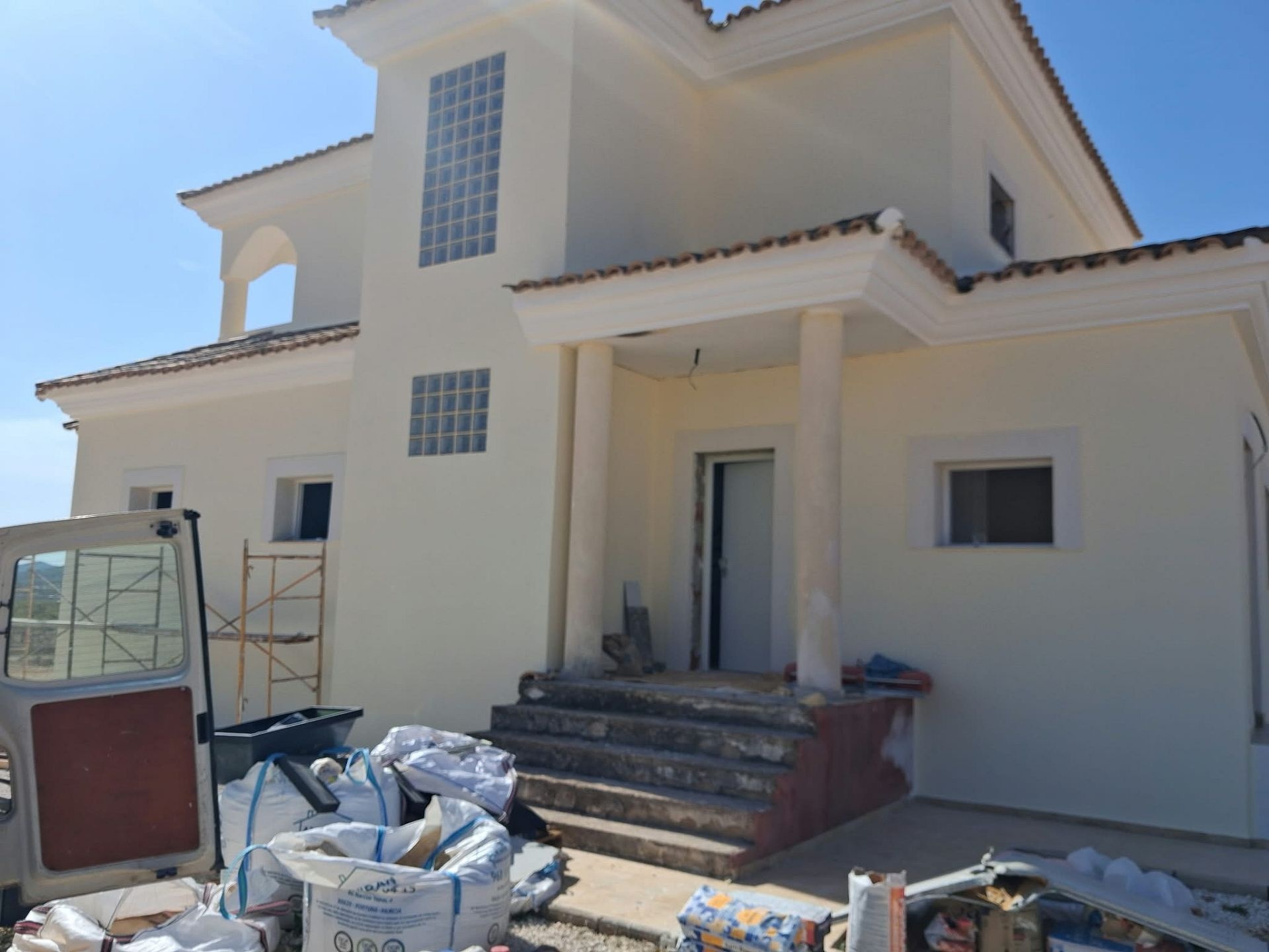 Resale - 5 Bedroom 3 Bathroom Country house in Pinoso -  - Alicante