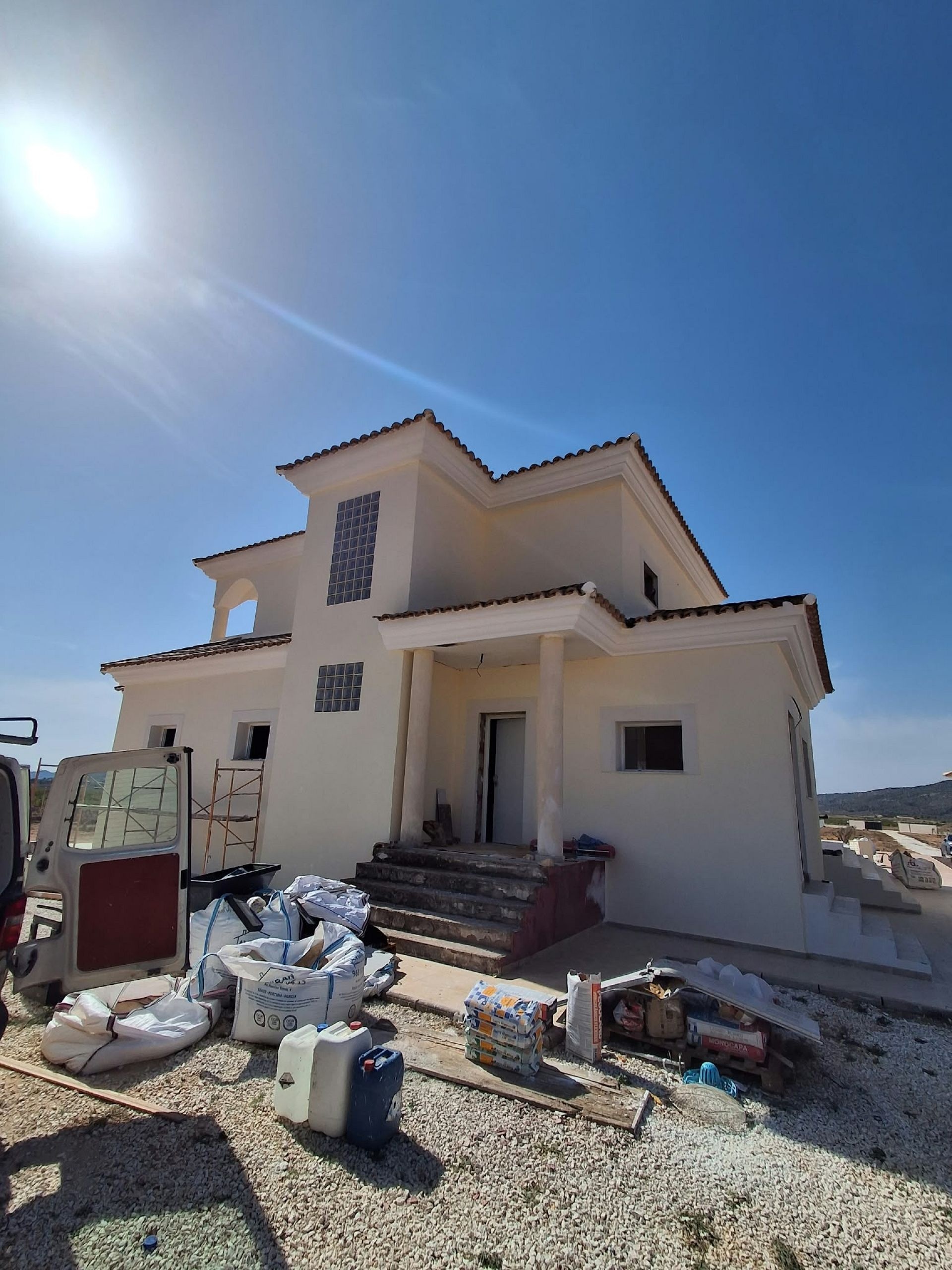Resale - 5 Bedroom 3 Bathroom Country house in Pinoso -  - Alicante