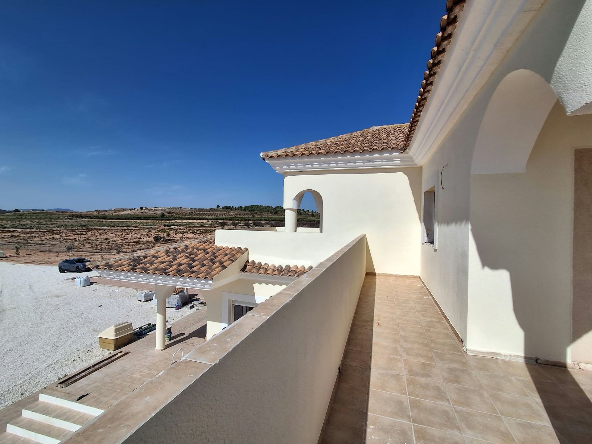 Resale - 5 Bedroom 3 Bathroom Country house in Pinoso -  - Alicante