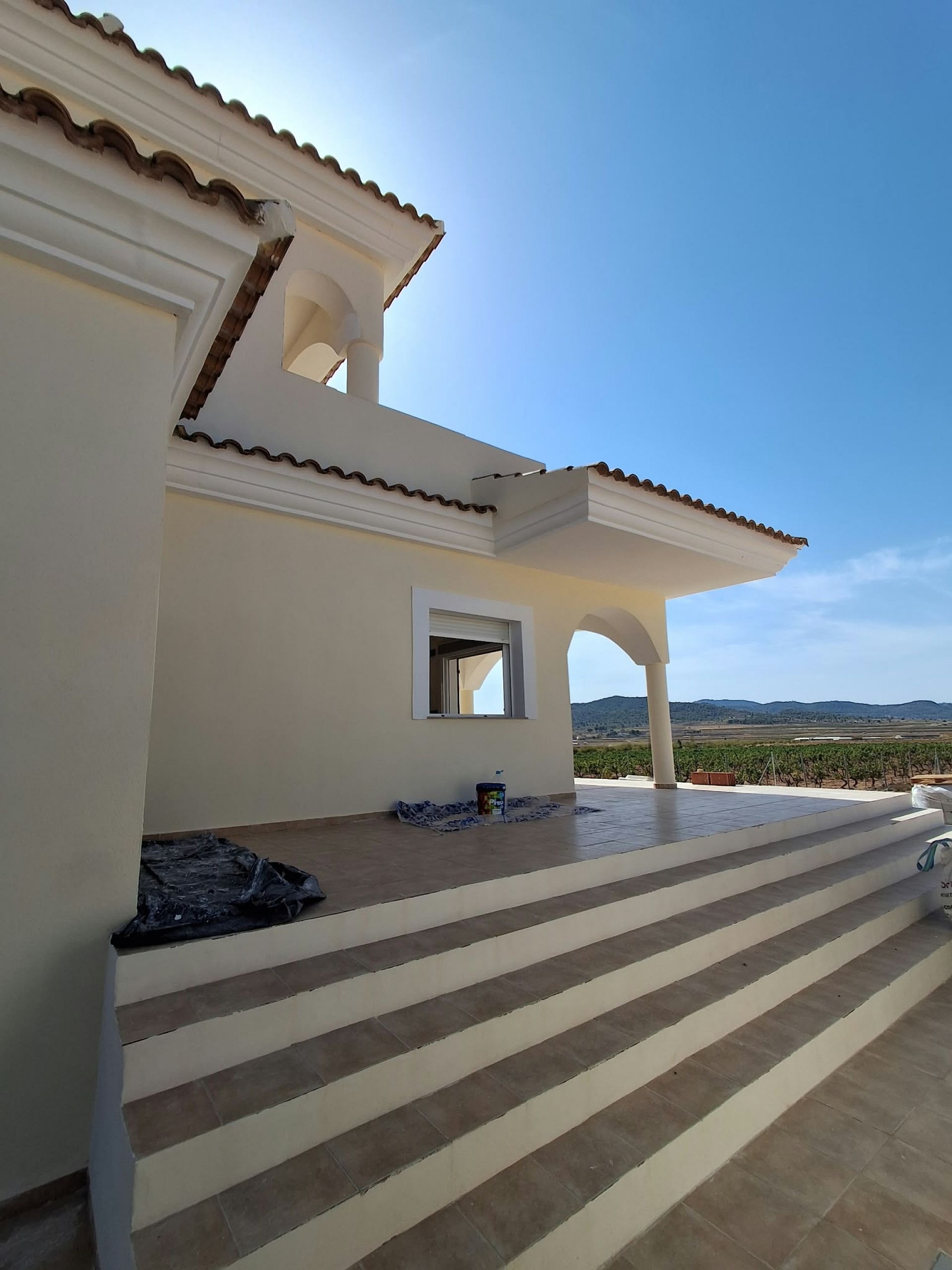 Resale - 5 Bedroom 3 Bathroom Country house in Pinoso -  - Alicante