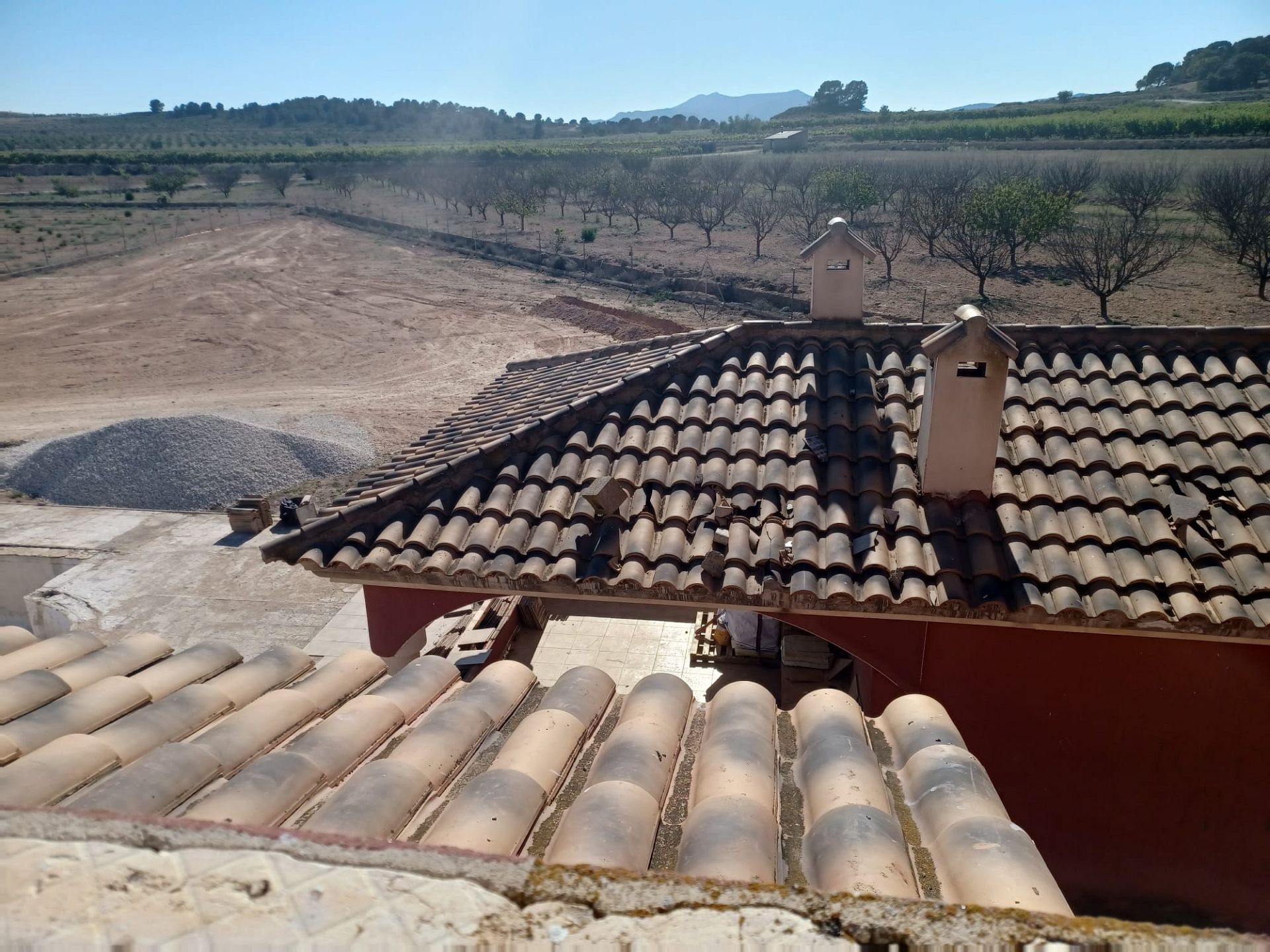 Resale - 5 Bedroom 3 Bathroom Country house in Pinoso -  - Alicante