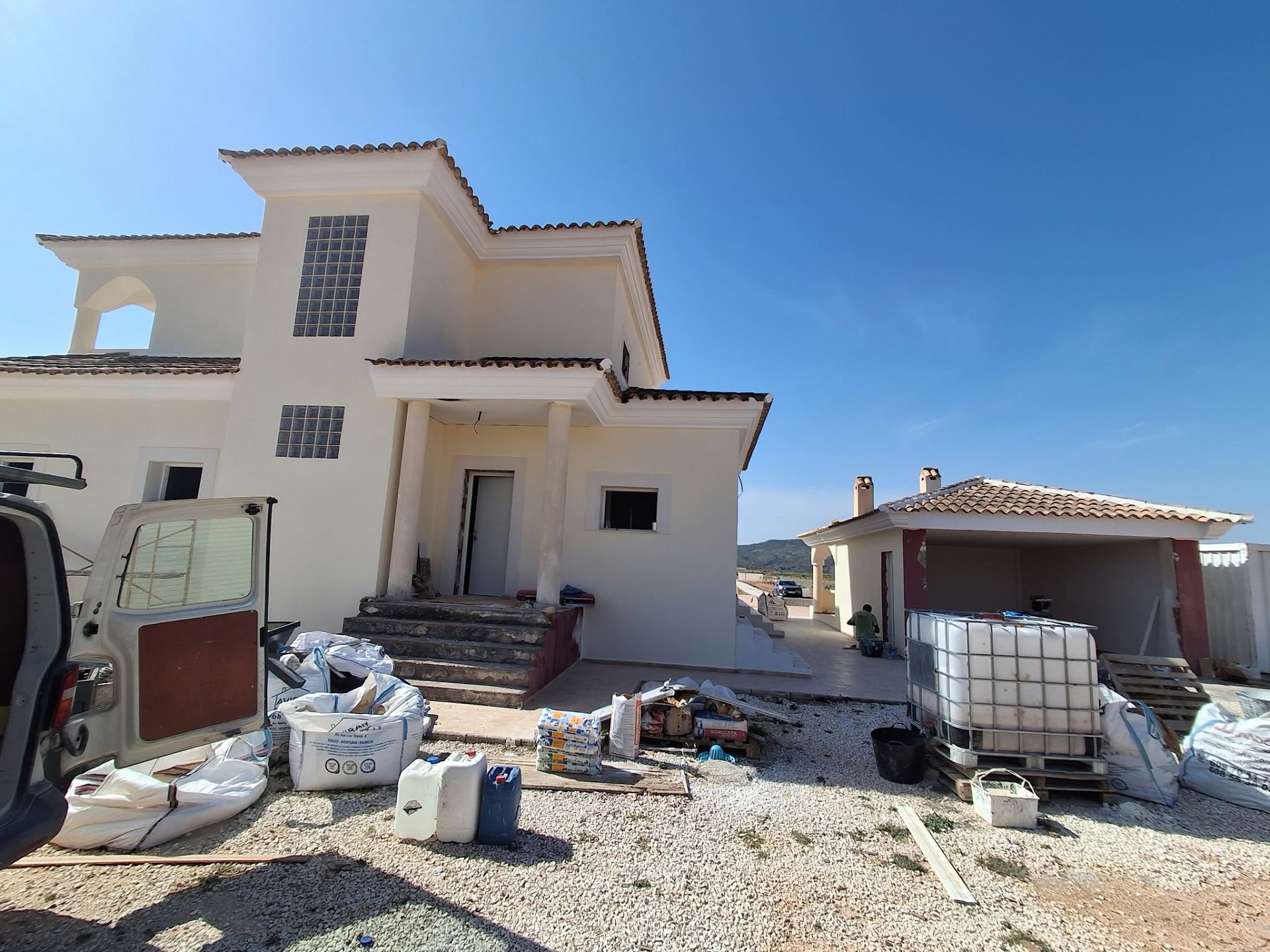 Resale - 5 Bedroom 3 Bathroom Country house in Pinoso -  - Alicante