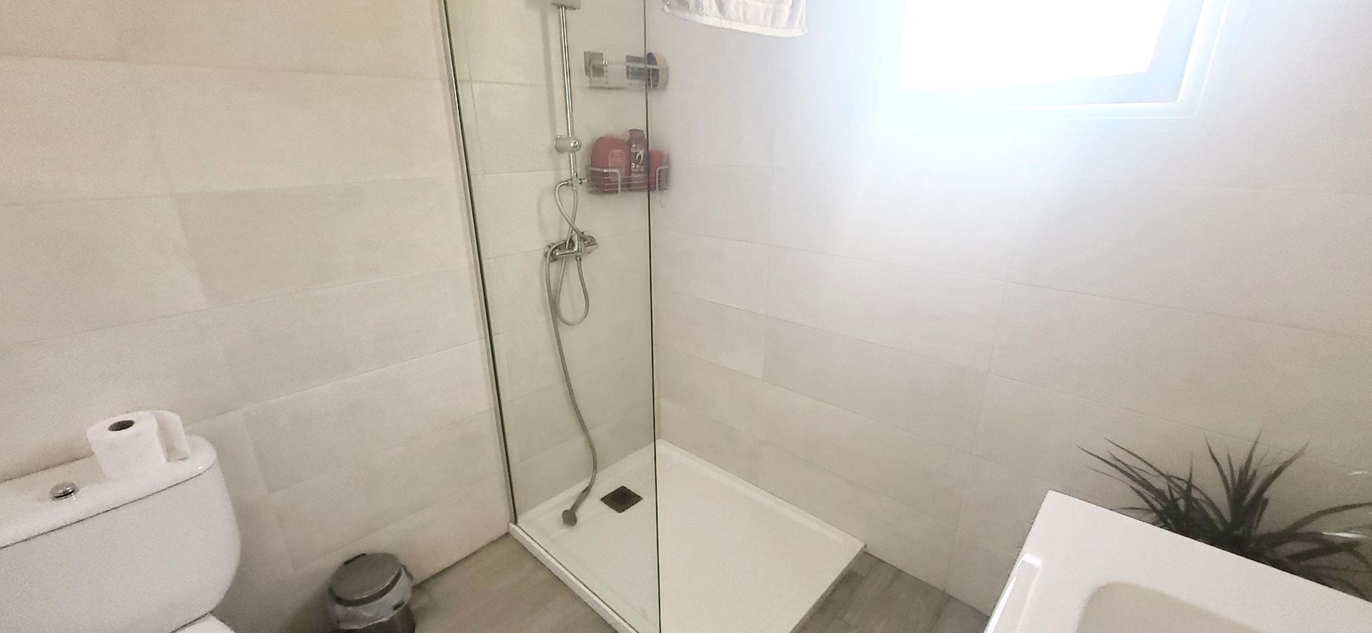 Resale - 4 Bedroom 1 Bathroom Villa in Novelda -  - Alicante