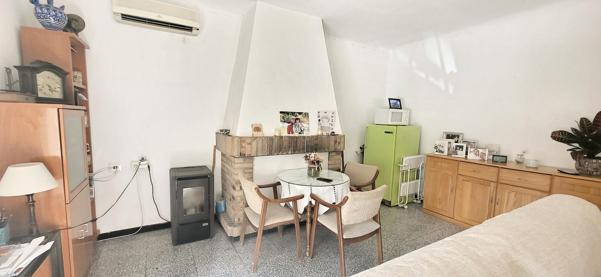 Resale - 4 Bedroom 1 Bathroom Villa in Novelda -  - Alicante