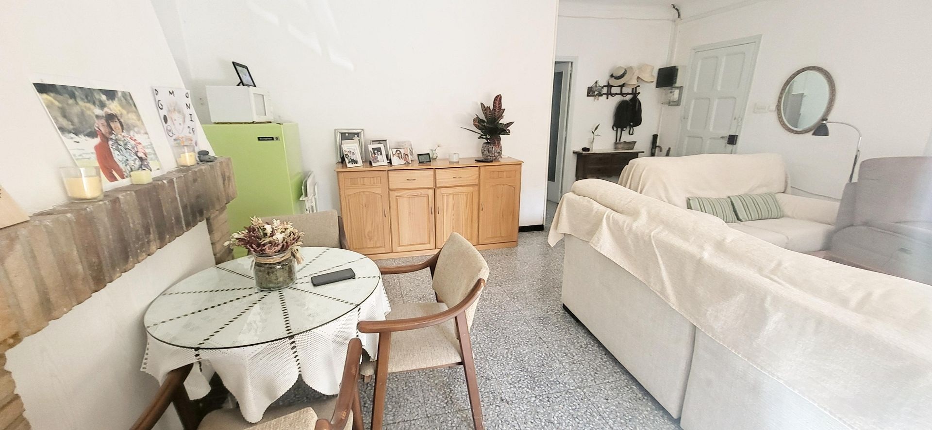 Resale - 4 Bedroom 1 Bathroom Villa in Novelda -  - Alicante