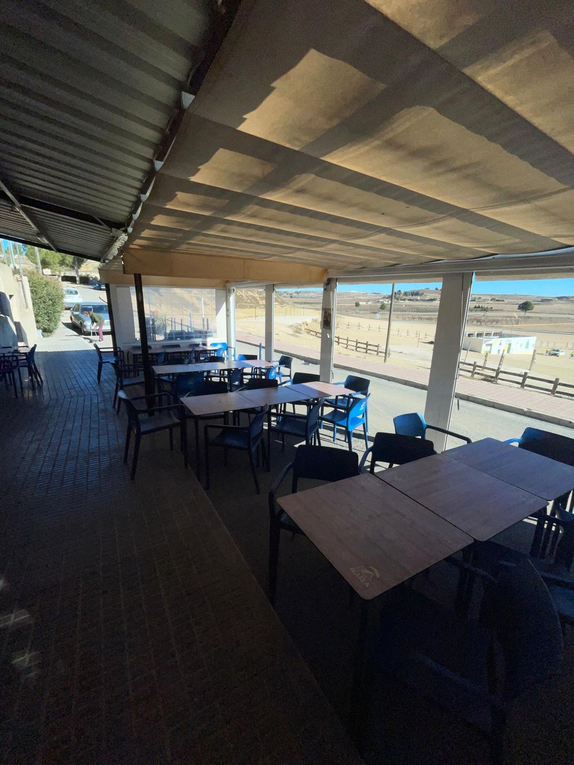 Resale - 2 Bathroom Commercial in Pinoso -  - Alicante