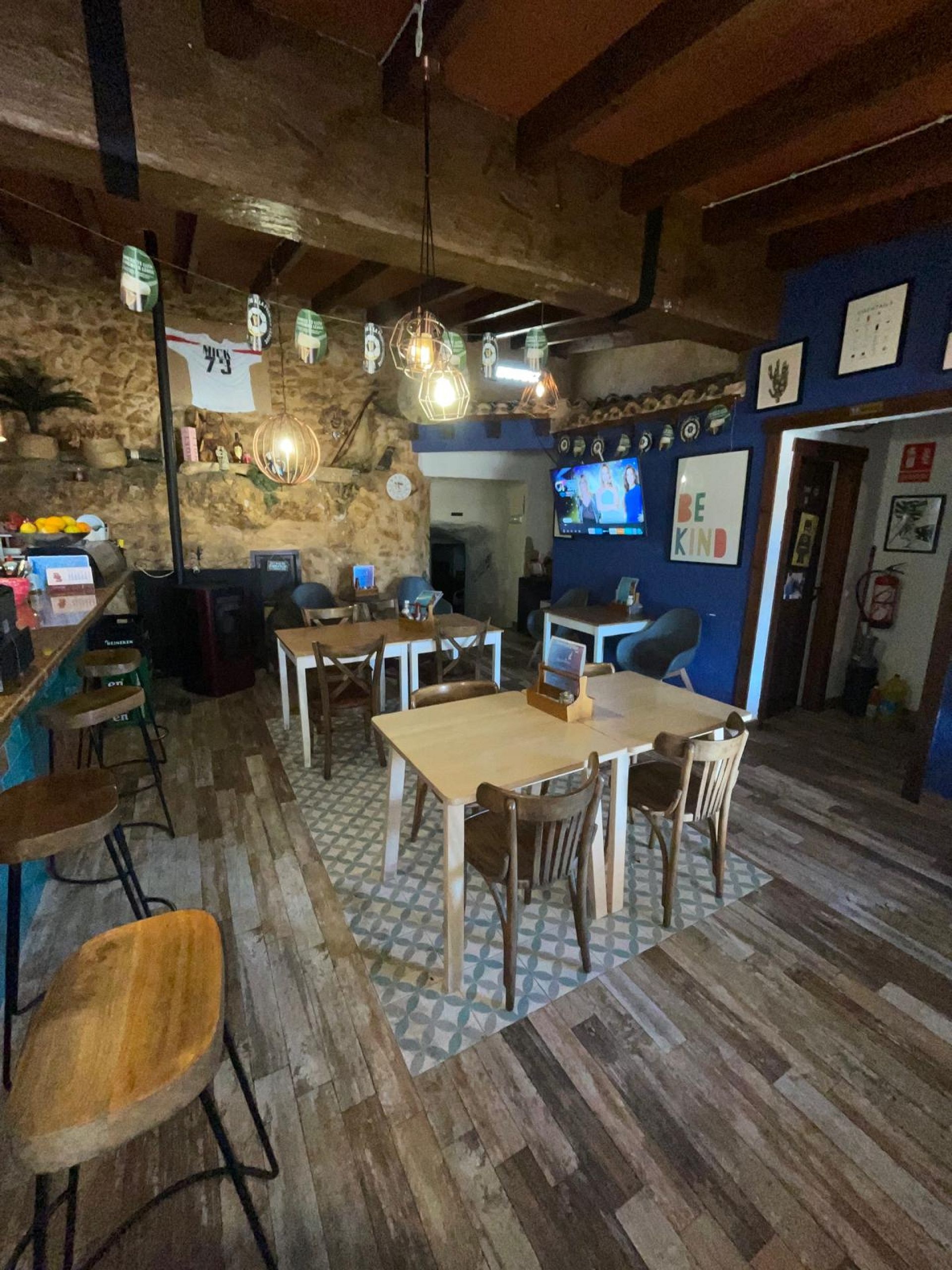 Resale - 2 Bathroom Commercial in Pinoso -  - Alicante
