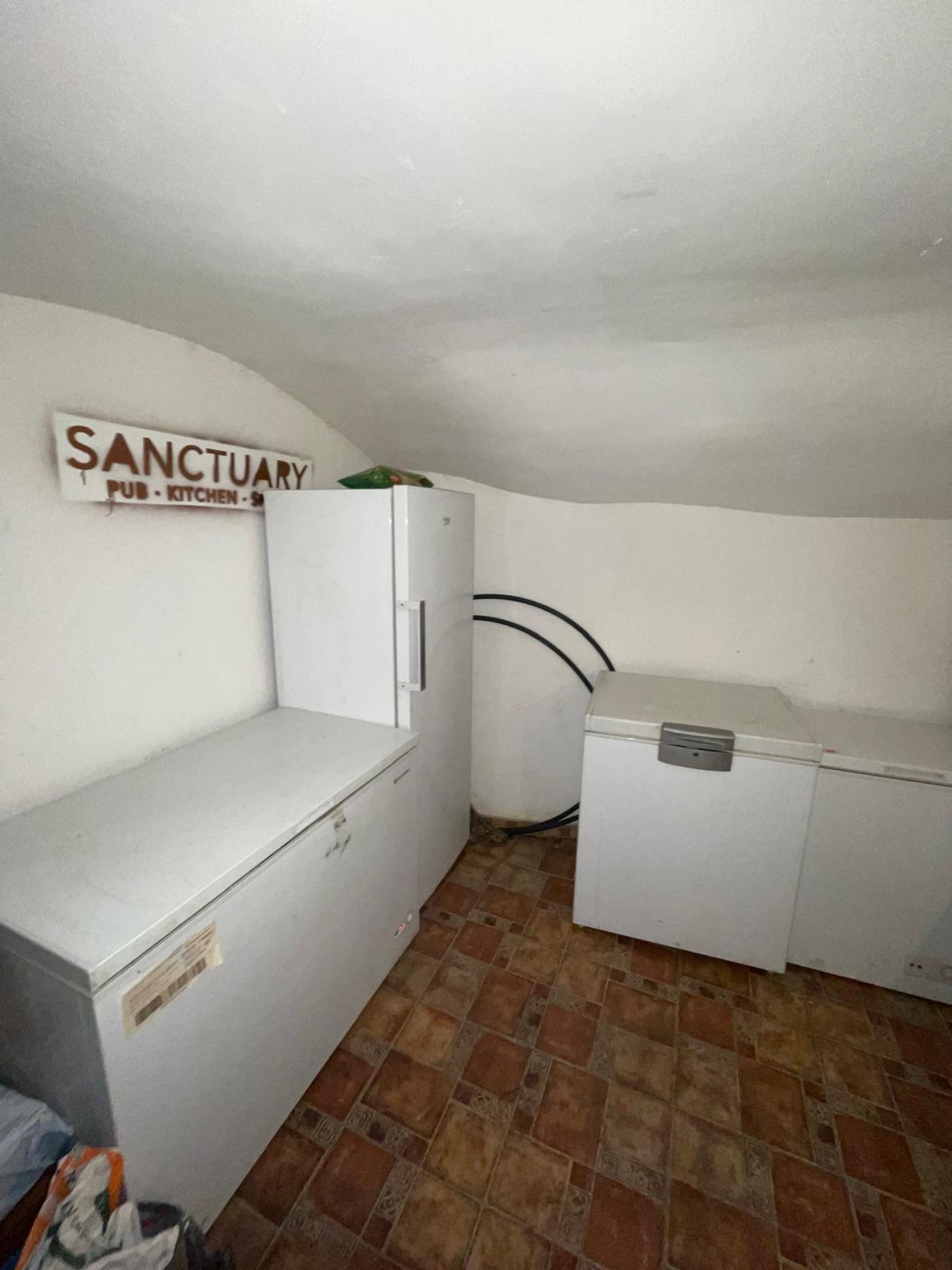 Resale - 2 Bathroom Commercial in Pinoso -  - Alicante