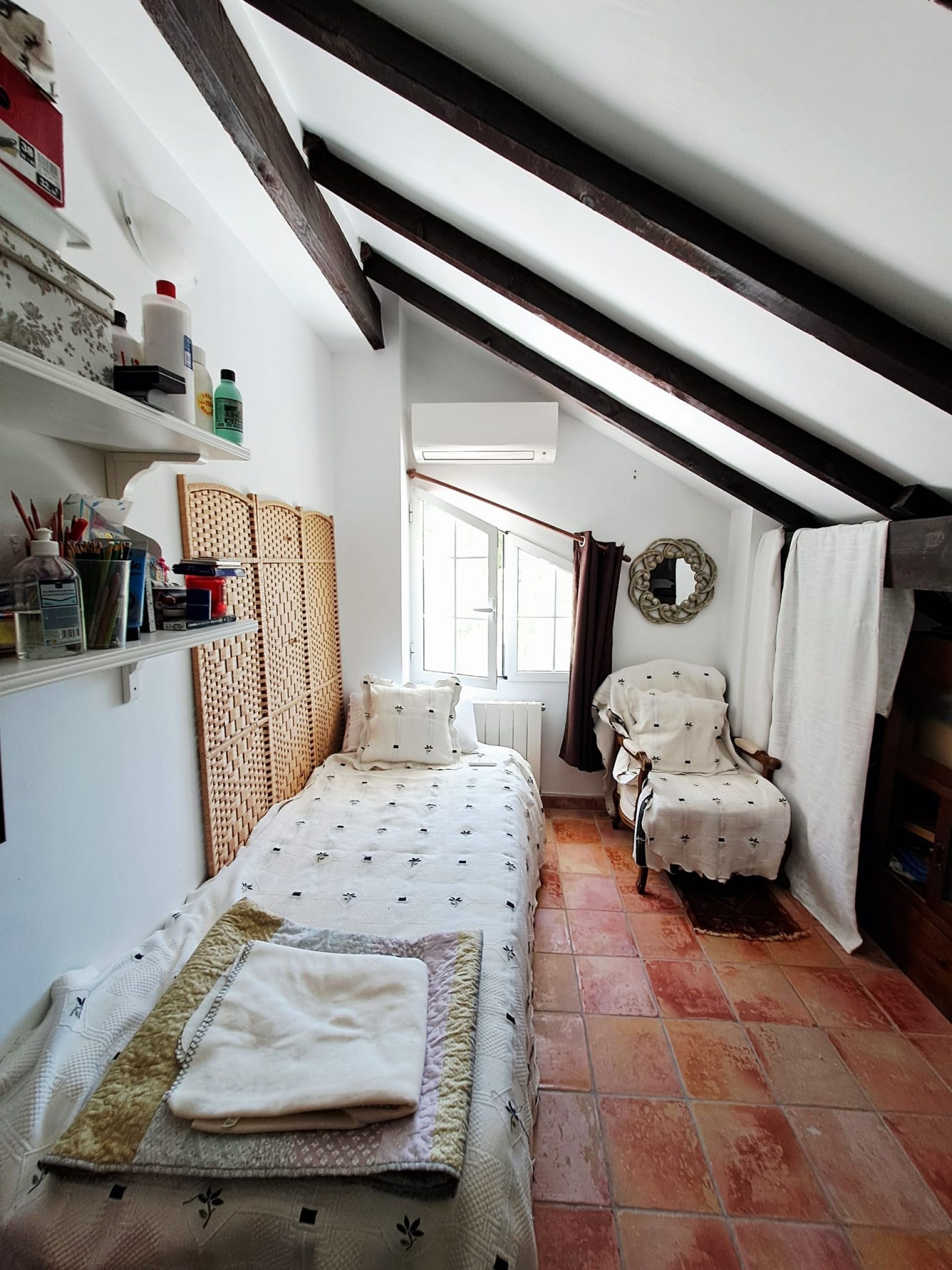 Resale - 6 Bedroom 4 Bathroom Country house in Sax -  - Alicante