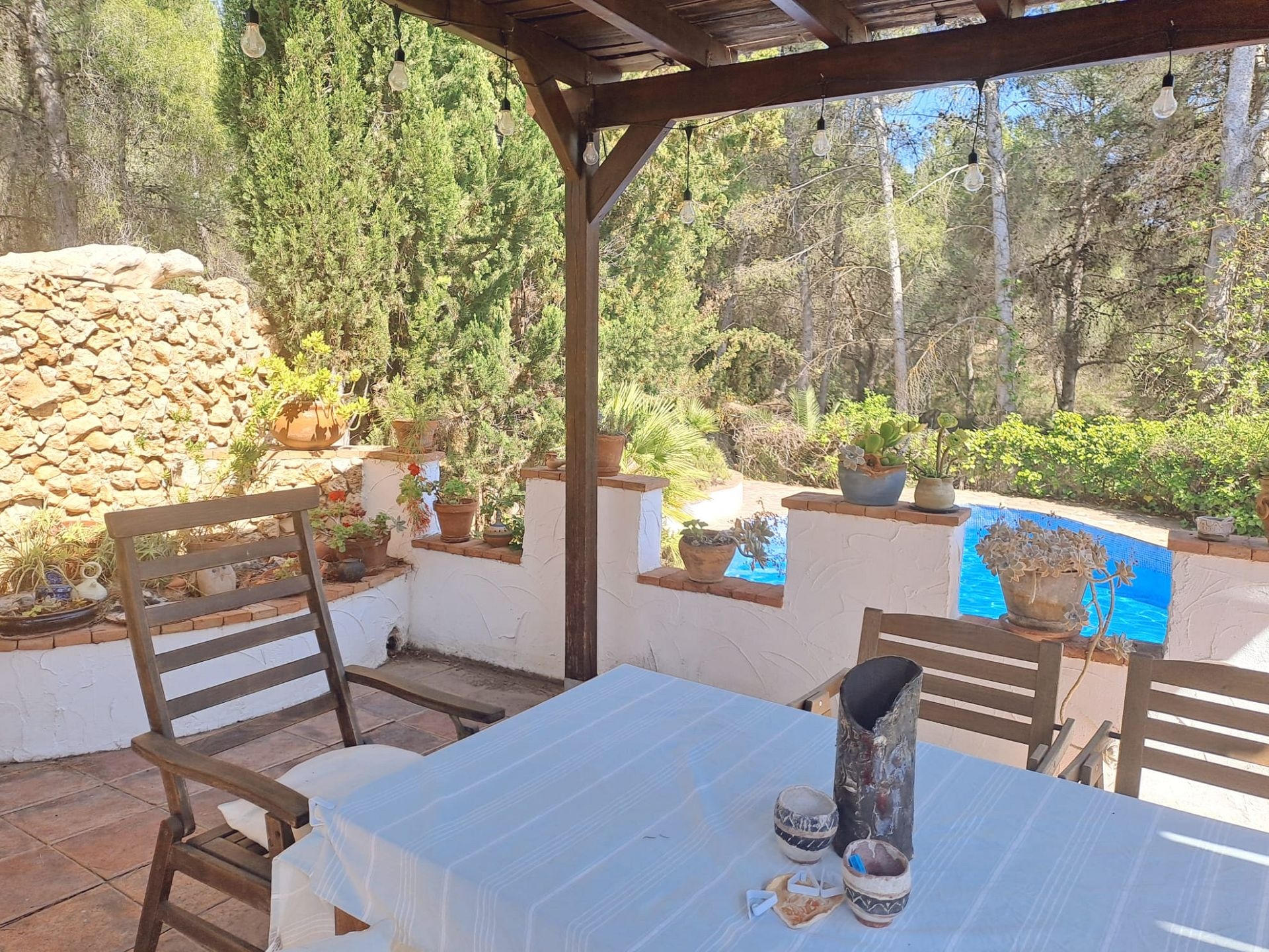 Resale - 6 Bedroom 4 Bathroom Country house in Sax -  - Alicante