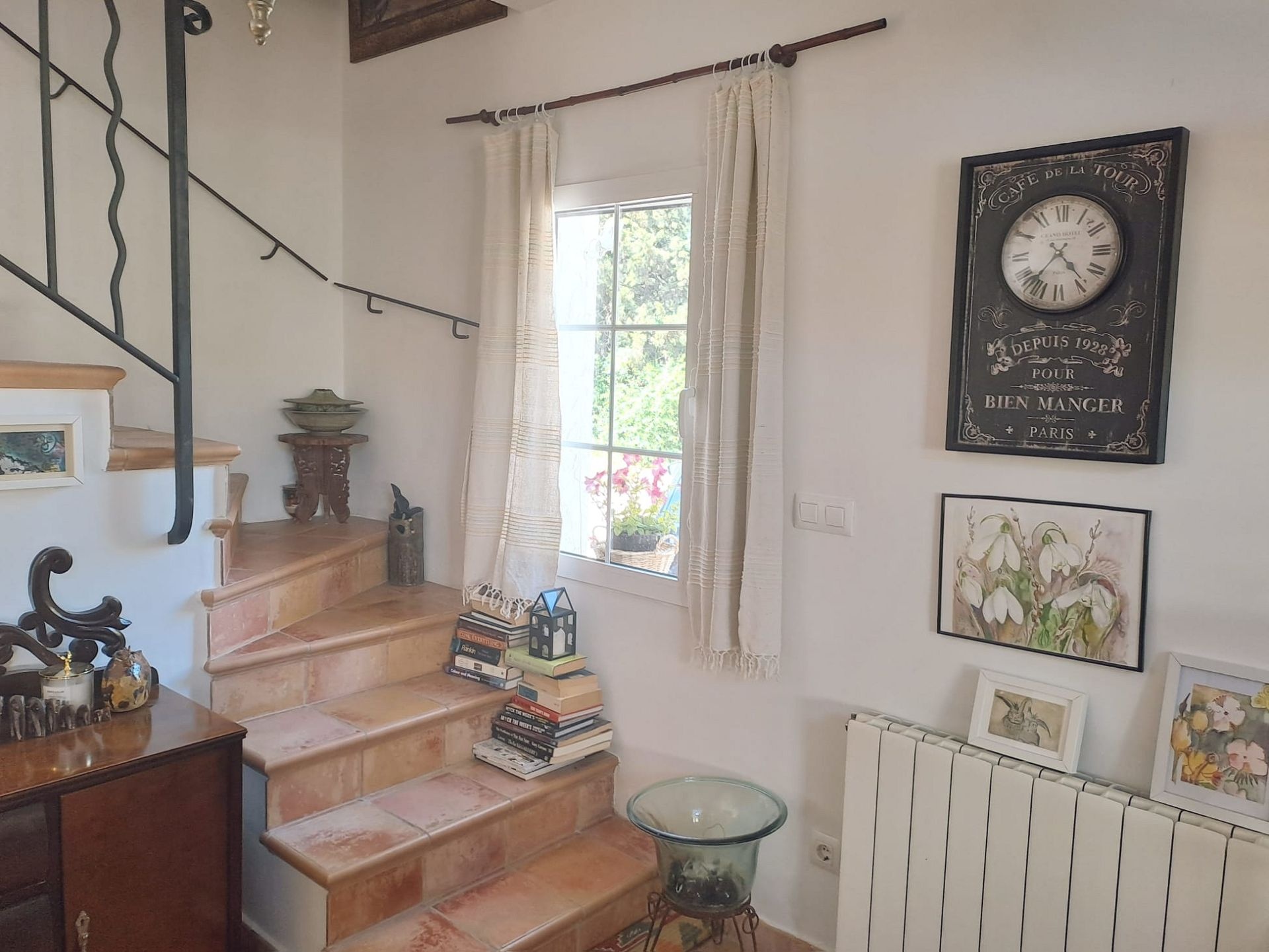Resale - 6 Bedroom 4 Bathroom Country house in Sax -  - Alicante