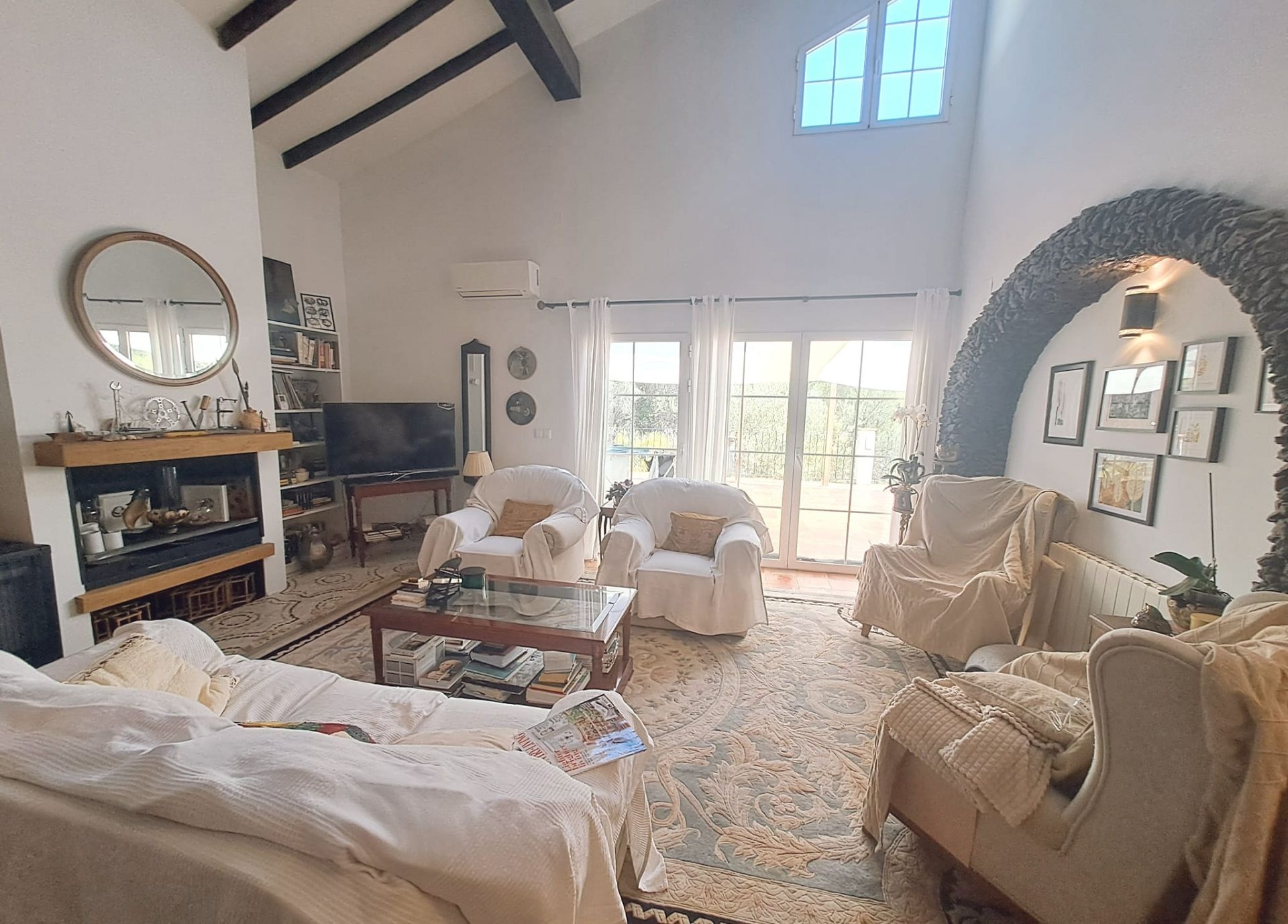 Resale - 6 Bedroom 4 Bathroom Country house in Sax -  - Alicante