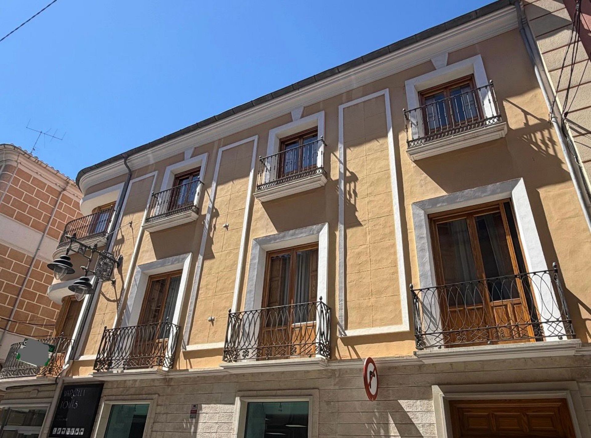 Resale - 4 Bedroom 4 Bathroom Apartment in Jumilla -  - Murcia