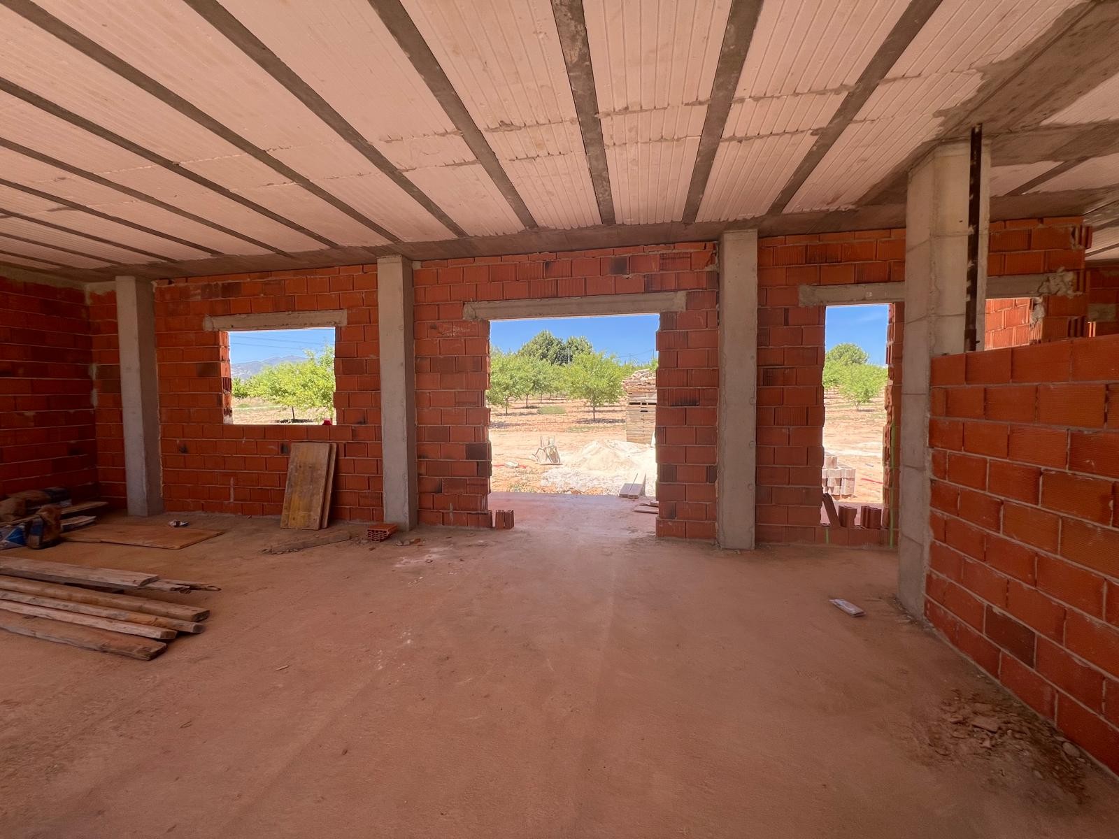 Resale - 3 Bedroom 2 Bathroom Villa in Pinoso -  - Alicante