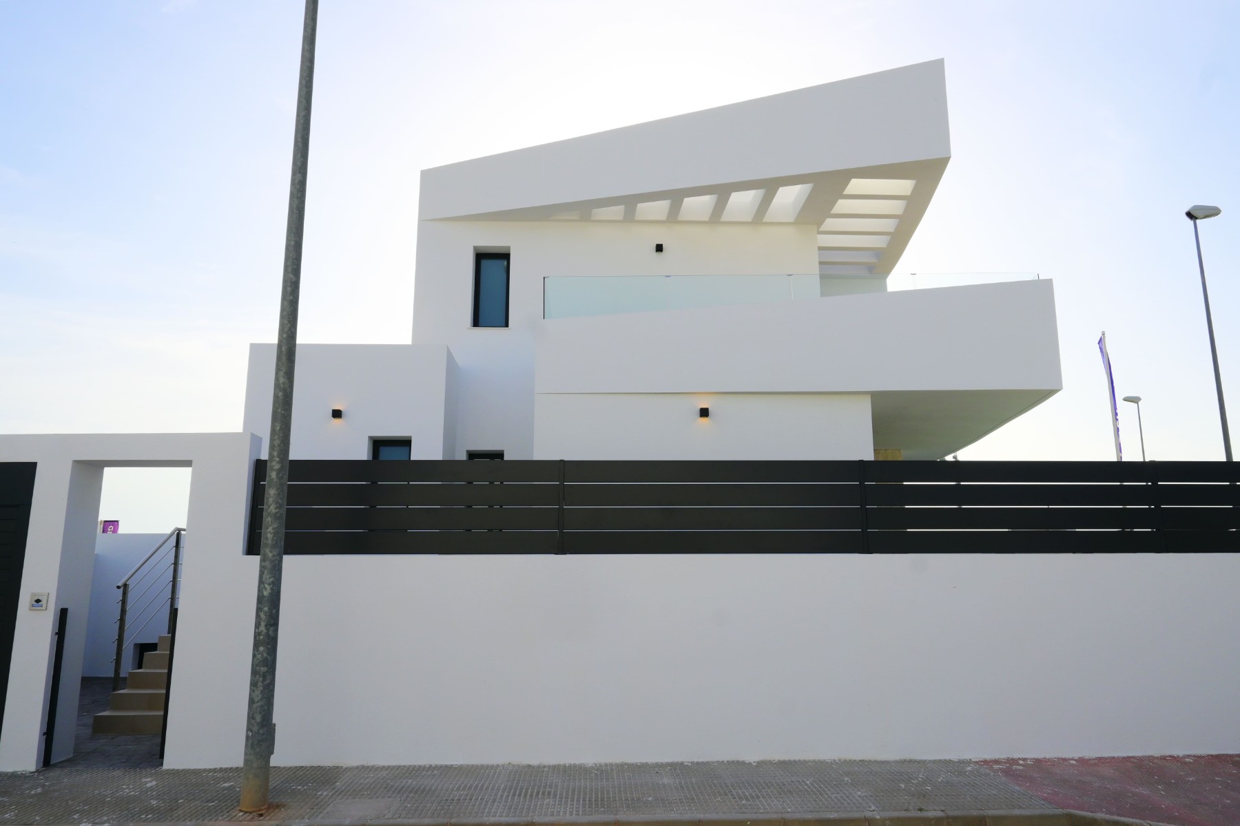 Resale - 3 Bedroom 2 Bathroom Villa in Dolores -  - Alicante