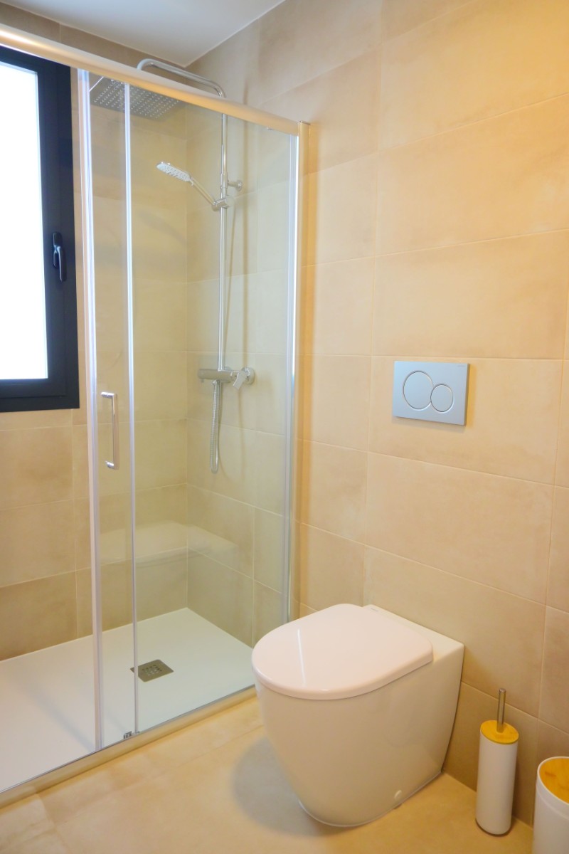 Resale - 3 Bedroom 2 Bathroom Villa in Dolores -  - Alicante