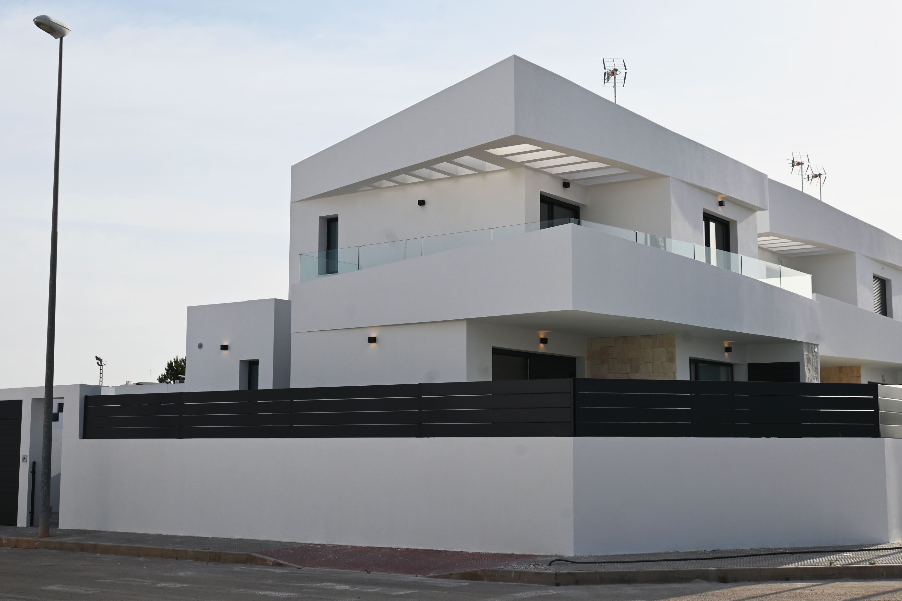 Resale - 3 Bedroom 2 Bathroom Villa in Dolores -  - Alicante