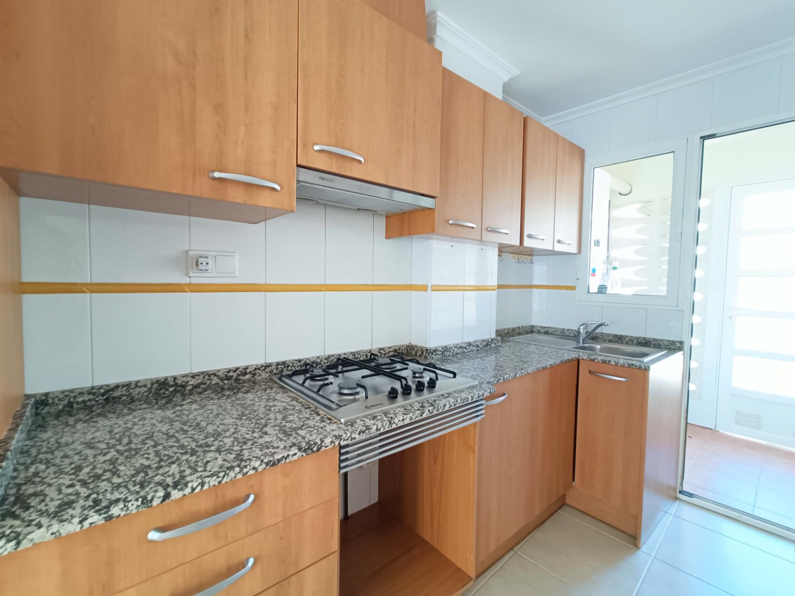 Resale - 3 Bedroom 2 Bathroom Apartment in Hondón de los Frailes -  - Alicante